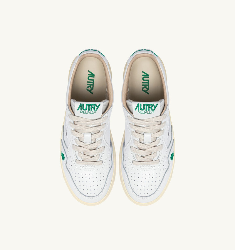 MEDALIST LOW ‘CLOVER’ SNEAKERS IN WHITE AND AMAZON LEATHER 5
