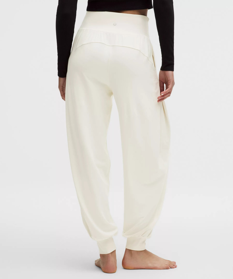 Rulu Drapey Oversized High-Rise Yoga Jogger 3