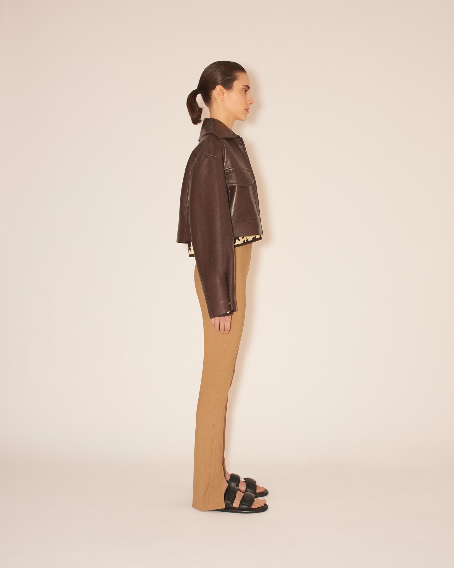 SAPIR - Slim regenerated leather boxxy cropped jacket - Dark brown - 3