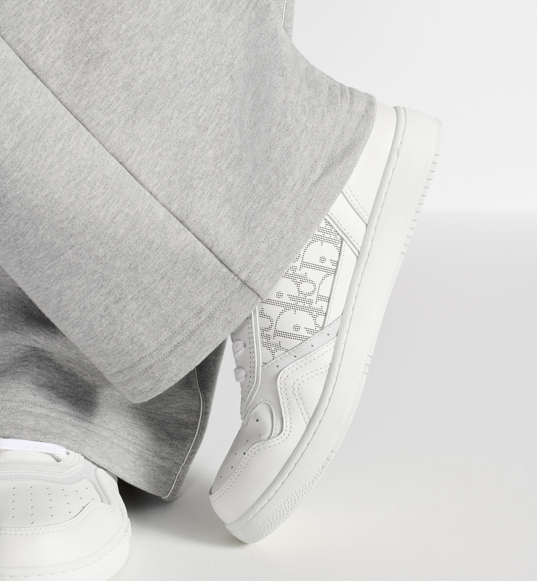 B27 Low-Top Sneaker - 3
