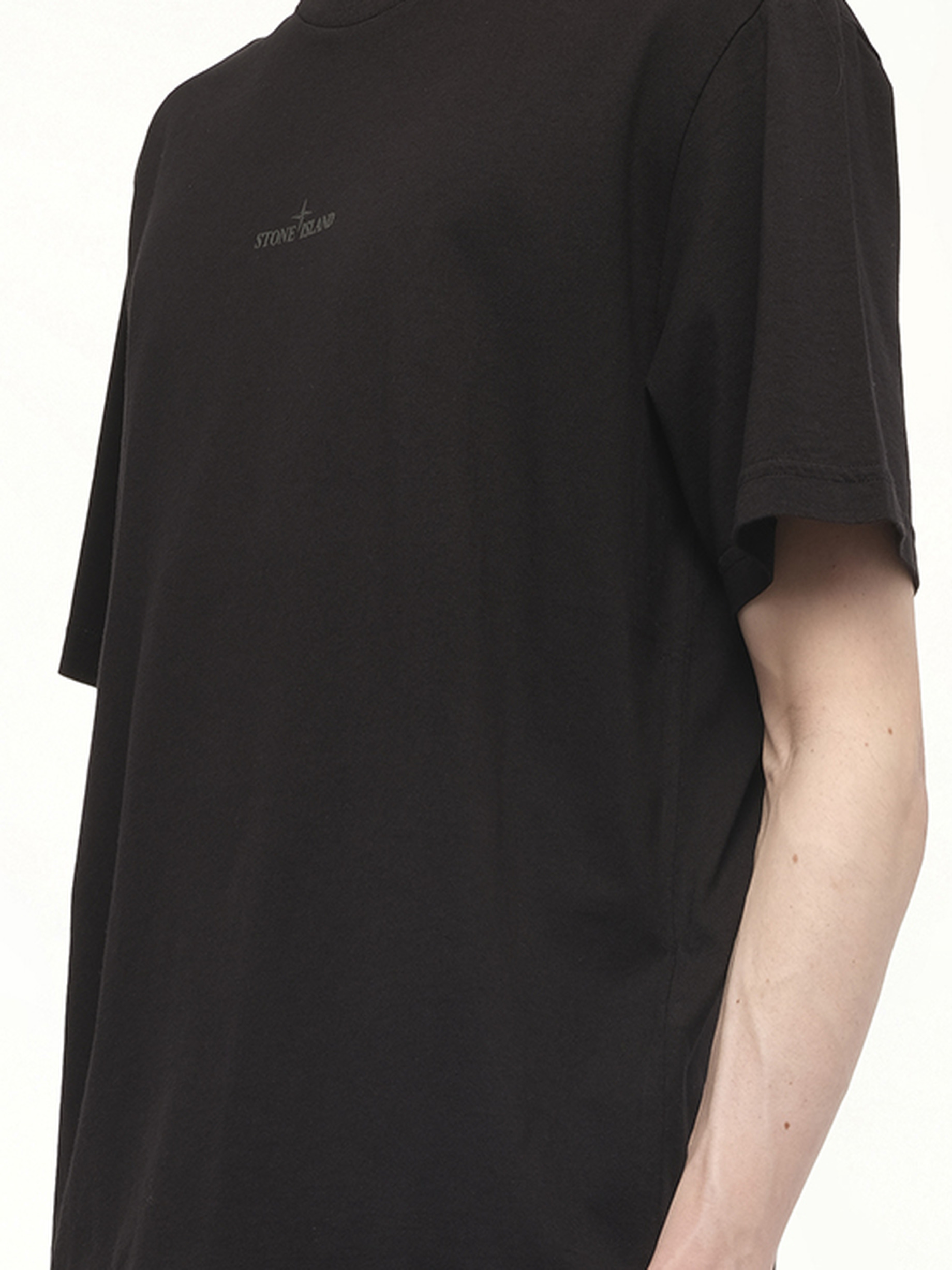 210003 Industrial Print S/S T-Shirt in Black - 3