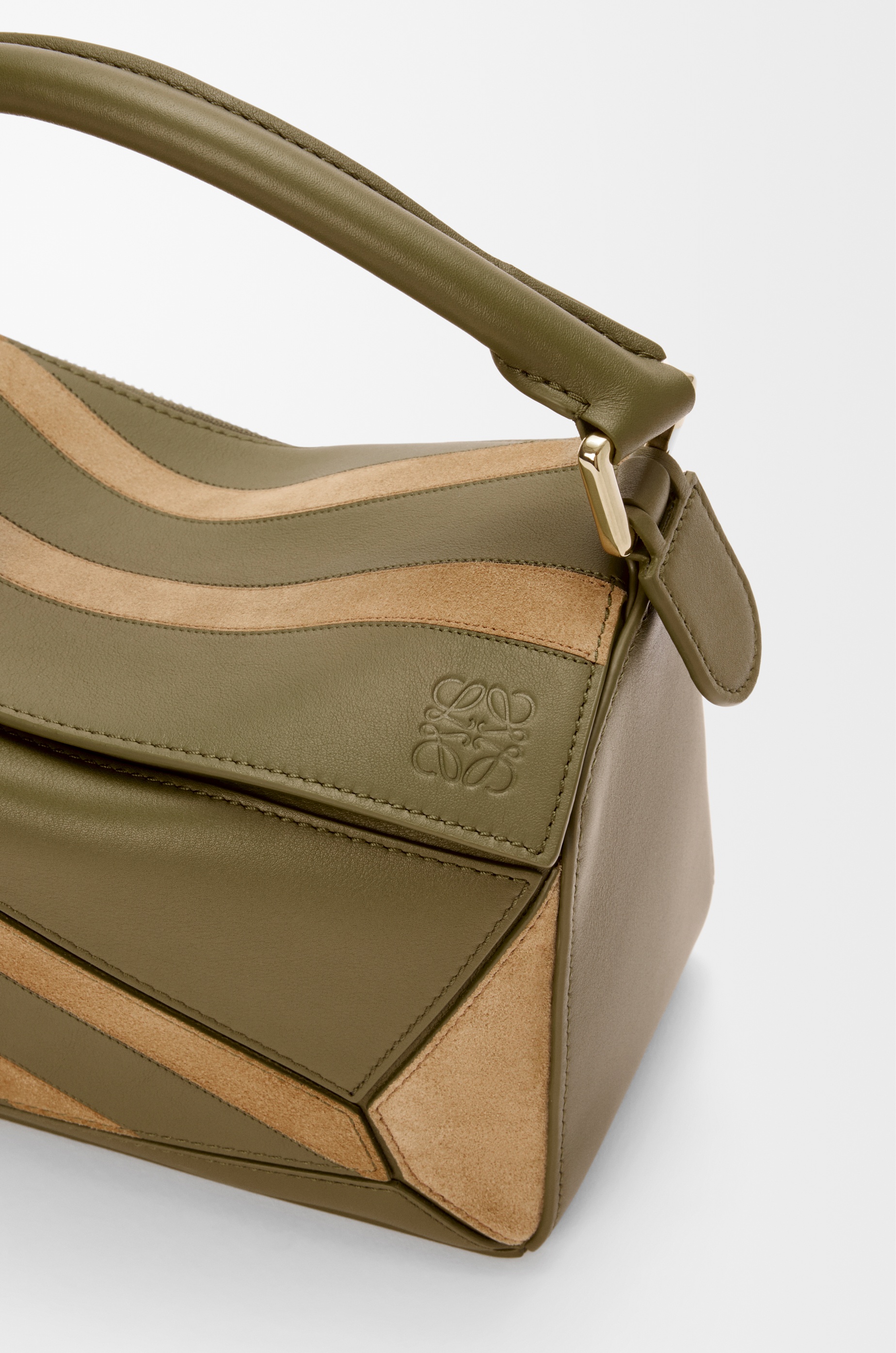 Small Puzzle bag in classic calfskin and suede - 10