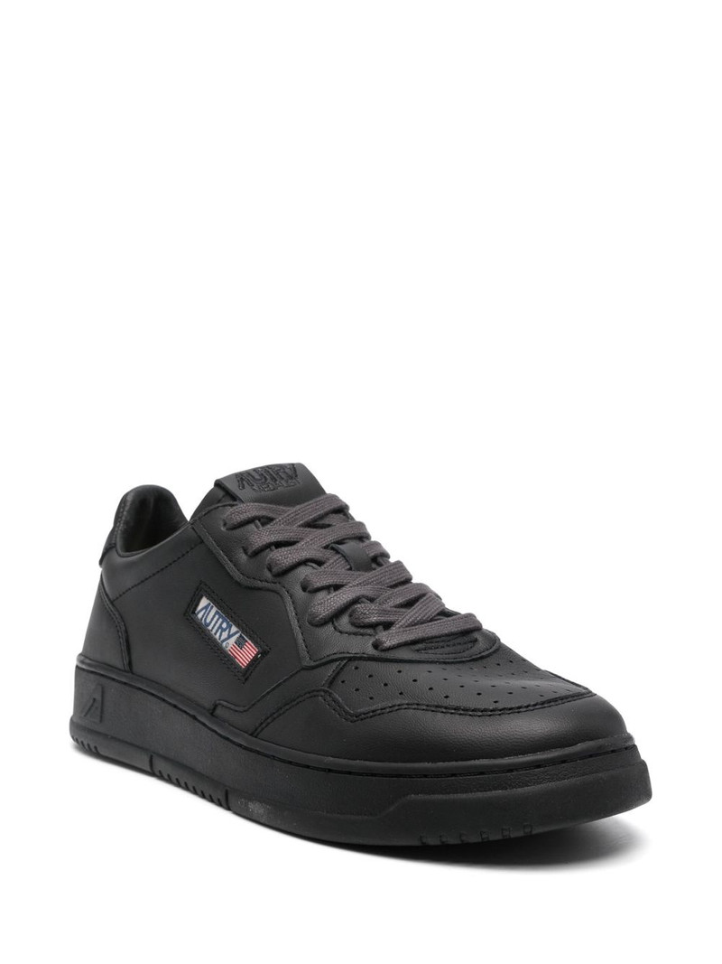 AUTRY Medalist monochromatic sneakers outlook