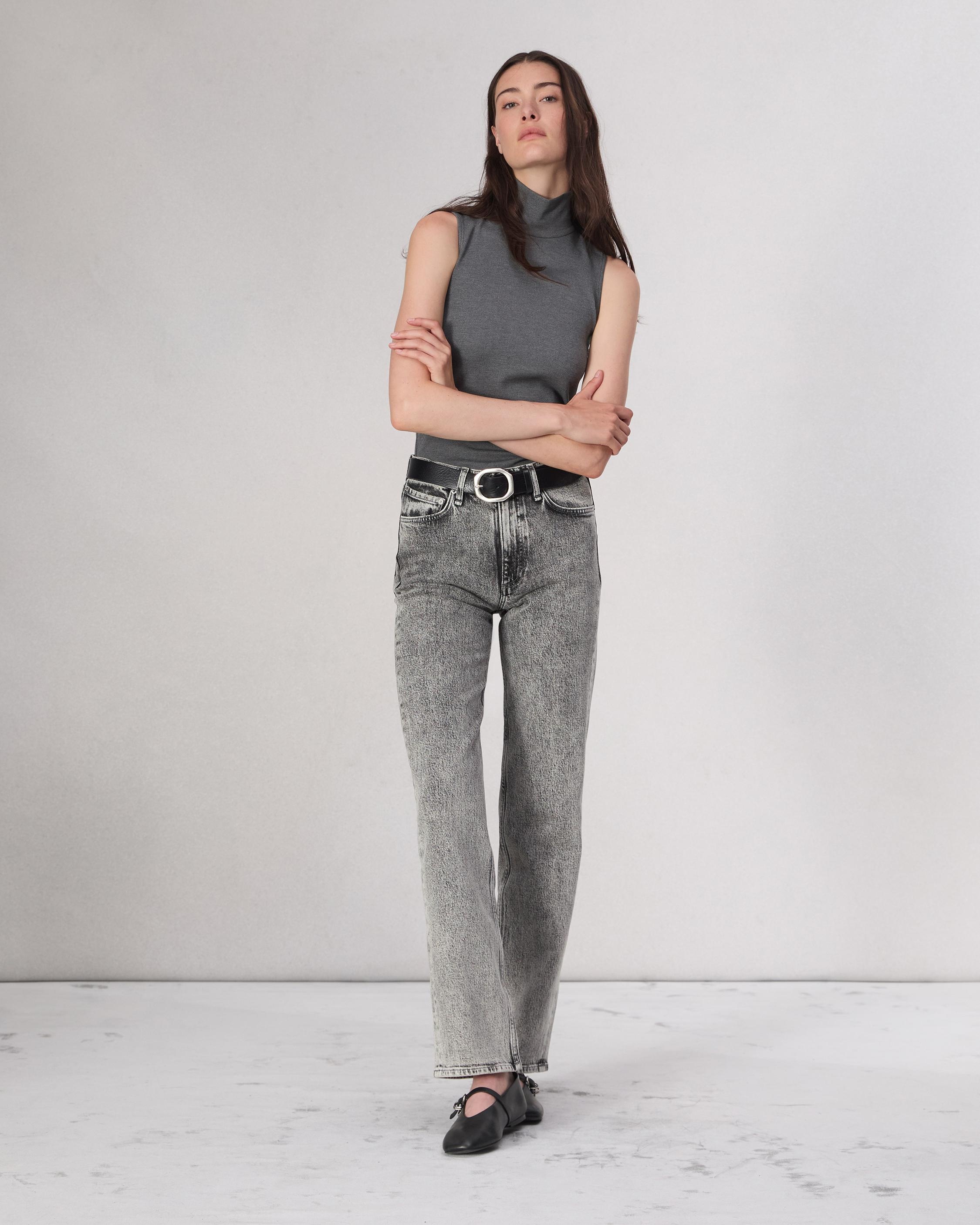 Harlow Straight Jean
Vintage Stretch Denim - 2