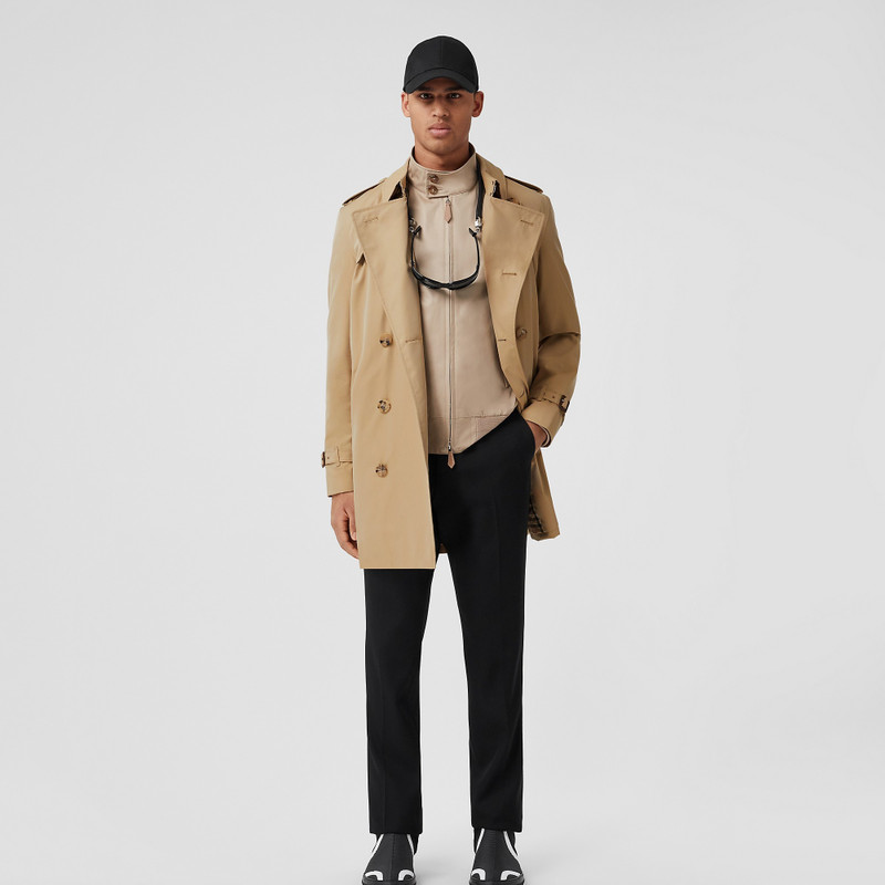 Burberry The Short Wimbledon Trench Coat outlook