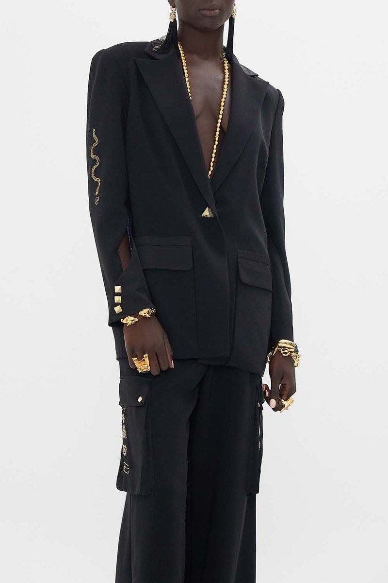 JACKET WITH SLEEVE CUT OUT DETAIL 5