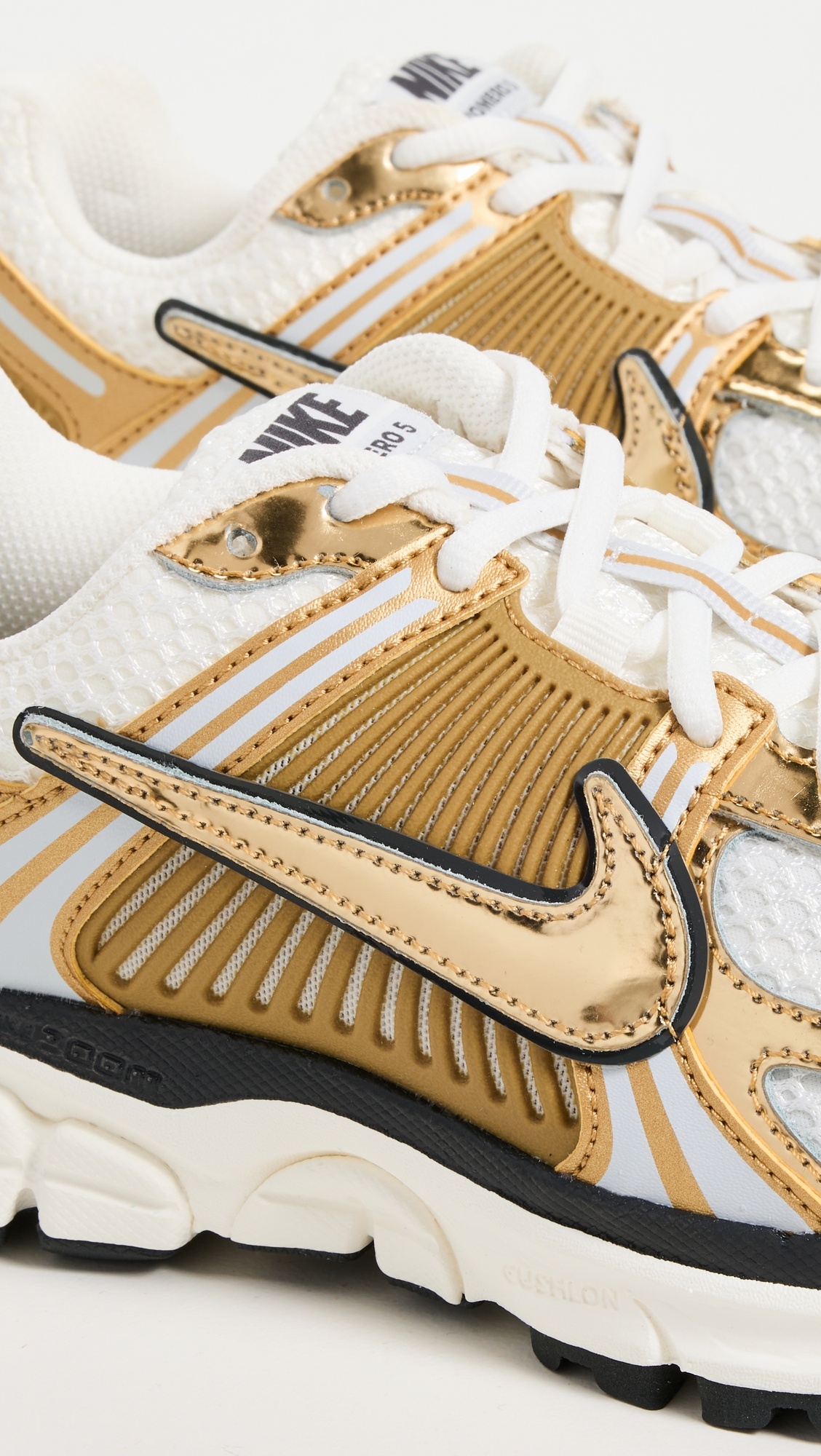 Nike Zoom Vomero 5 Gold Sneakers - 5