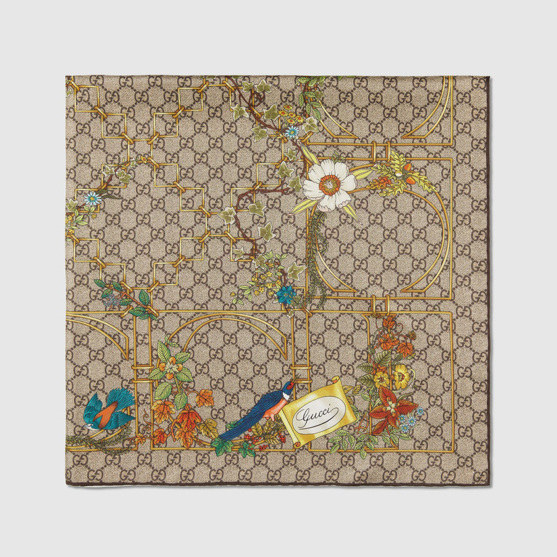 GUCCI Animal and floral print silk carré outlook