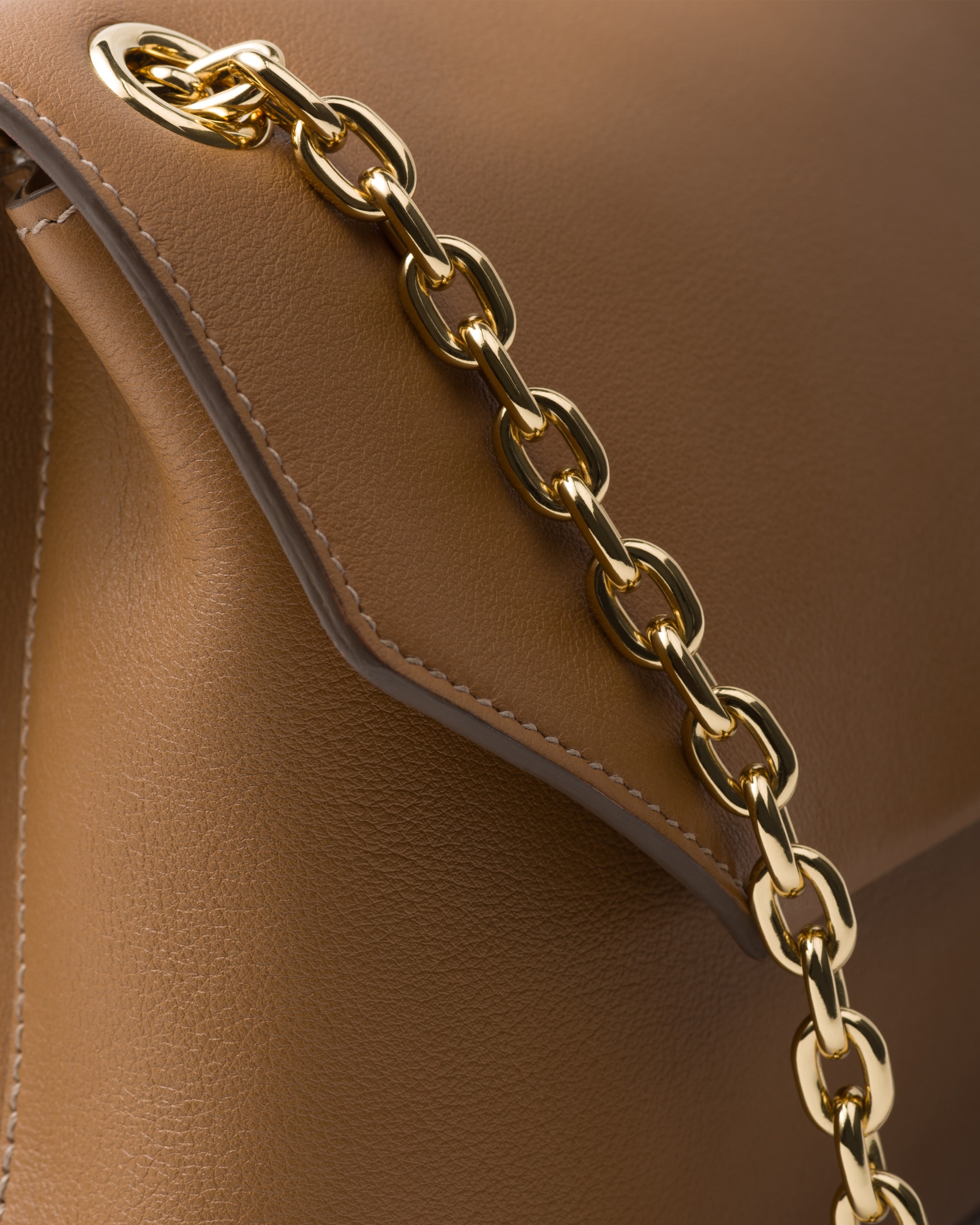 Medium leather shoulder bag - 6