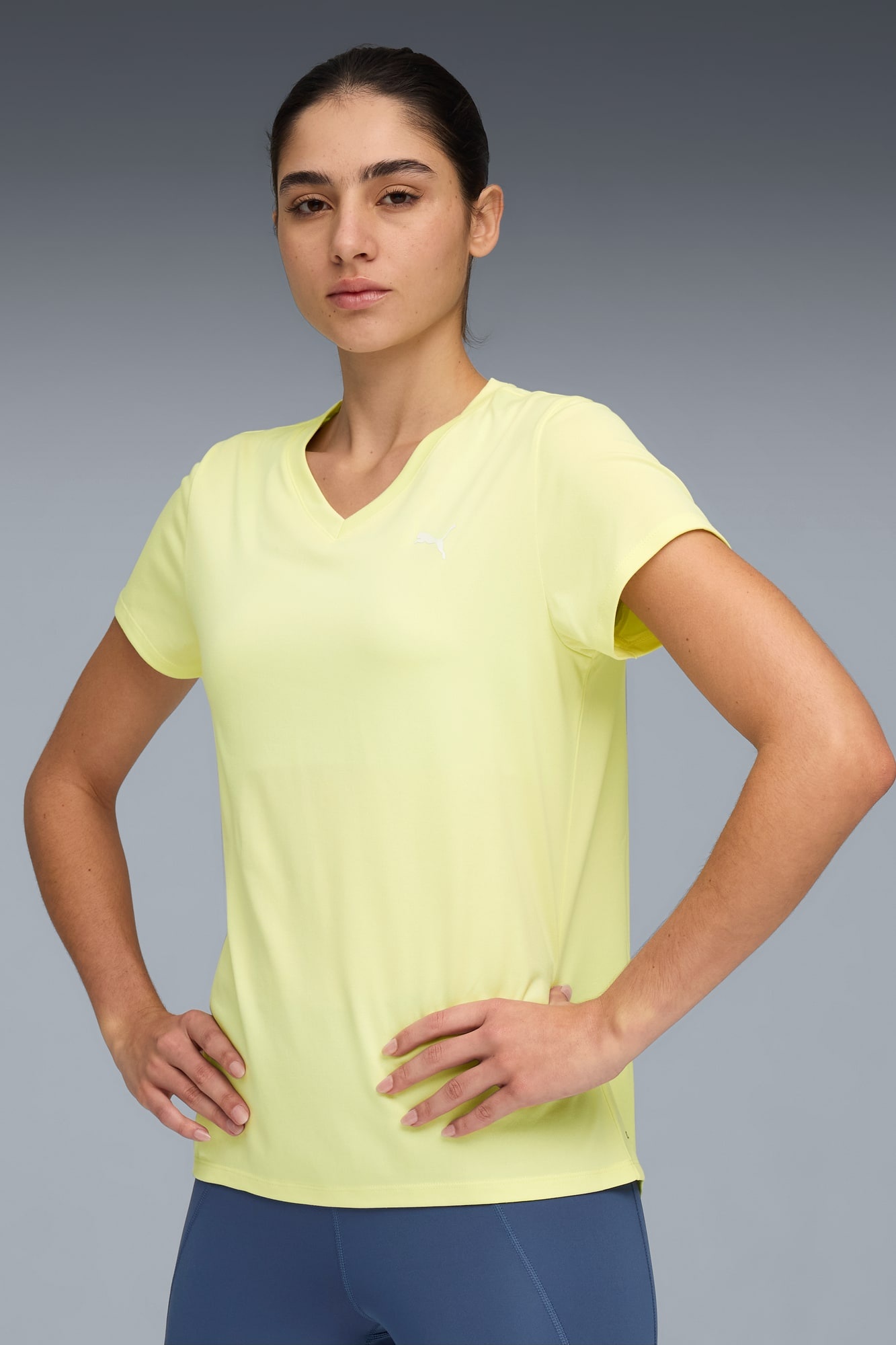 TAD ESSENTIALS V-Neck Tee Women - 3