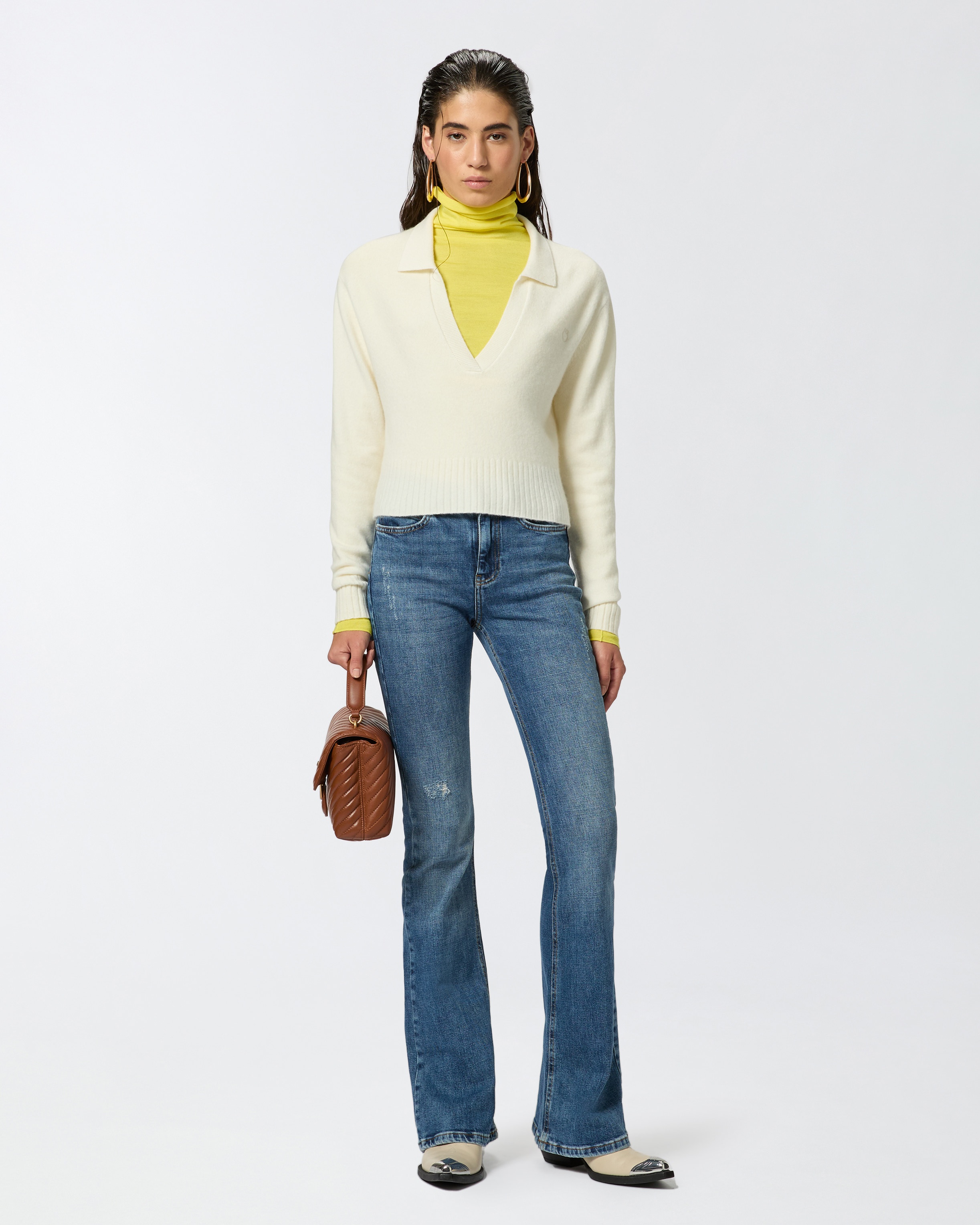 SHORT CASHMERE-BLEND SWEATER WITH COLLAR - 3