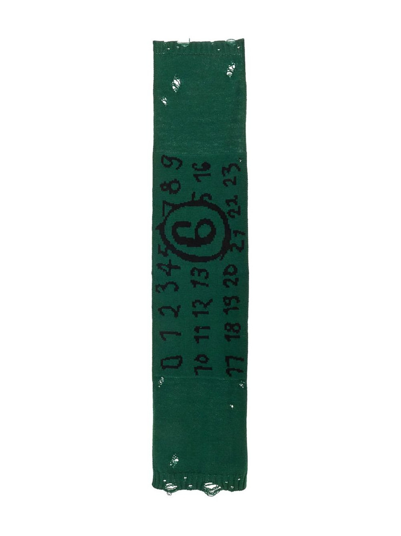 number-motif scarf 1