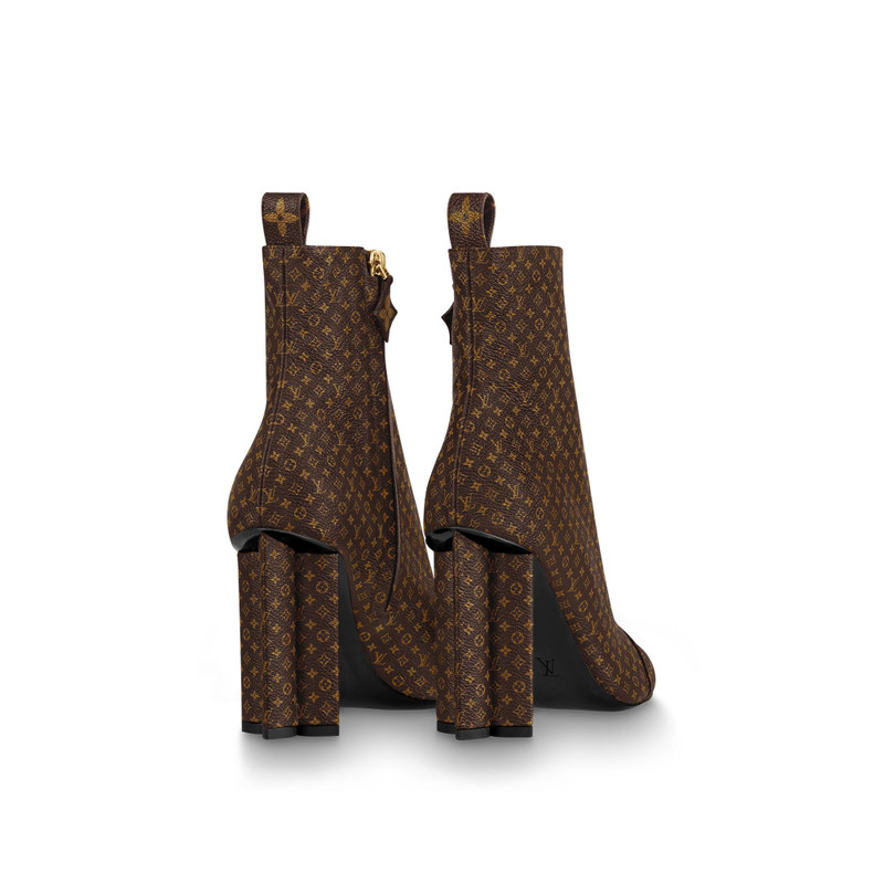 Silhouette Ankle Boot 3