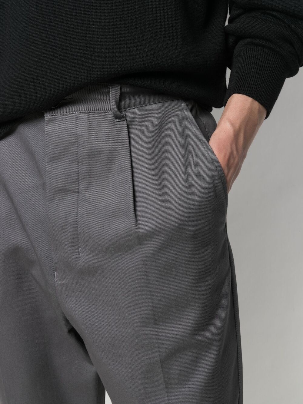 tapered-leg cotton chinos - 5