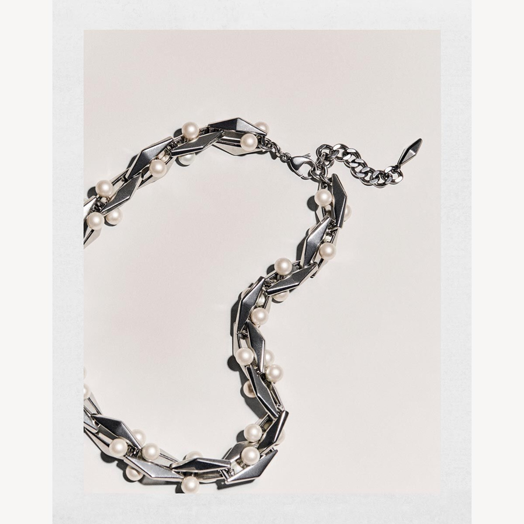 Diamond Chain Necklace
Antique Silver Finish Pearl Necklace - 5