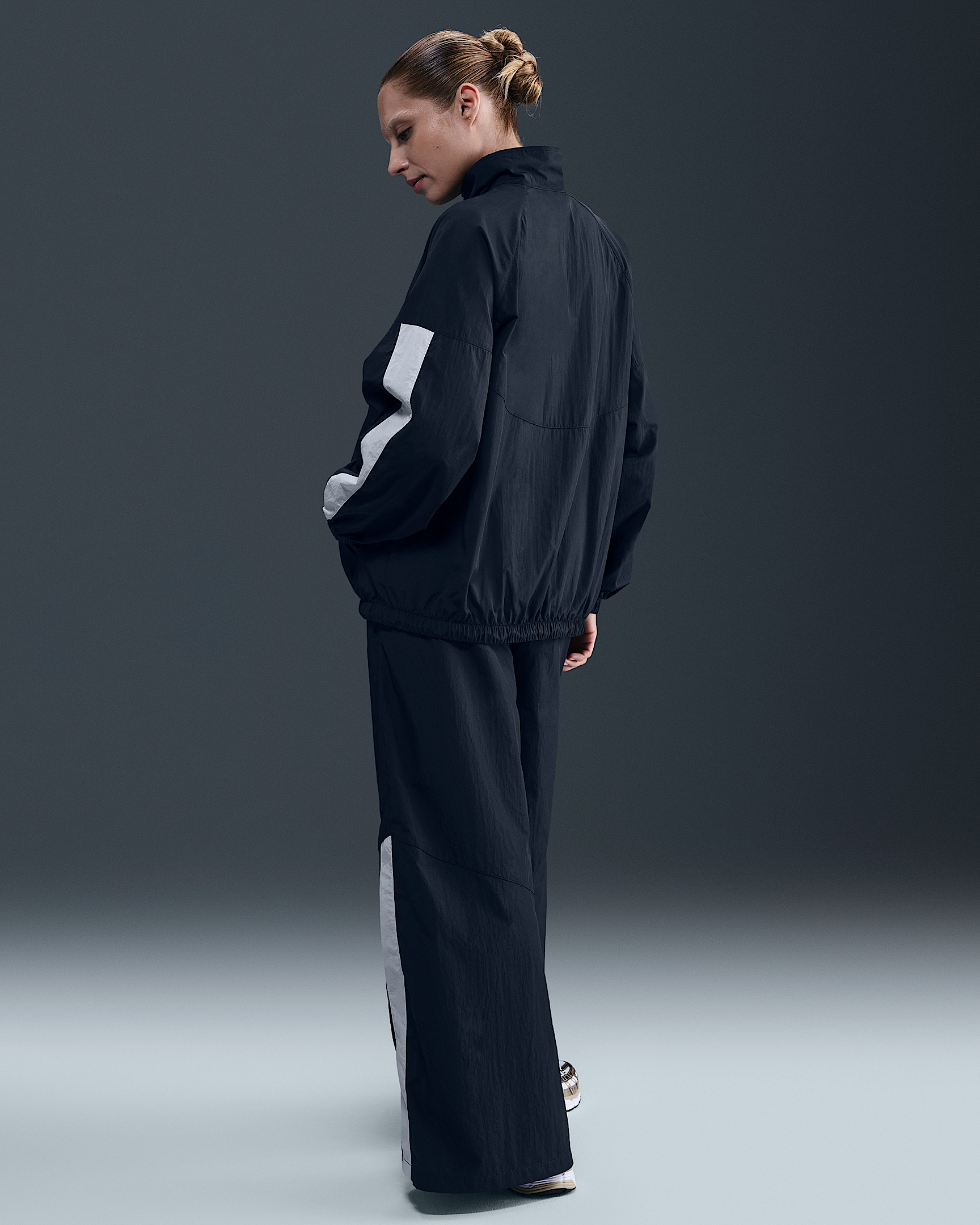 Nike Sportswear Windrunner Women's Oversized Jacket - 5