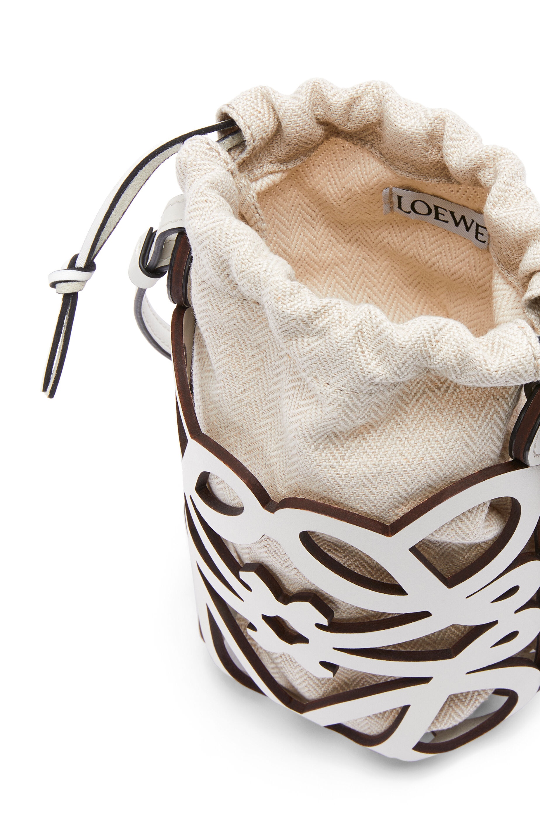 Anagram cut-out pocket in classic calfskin and canvas - 4
