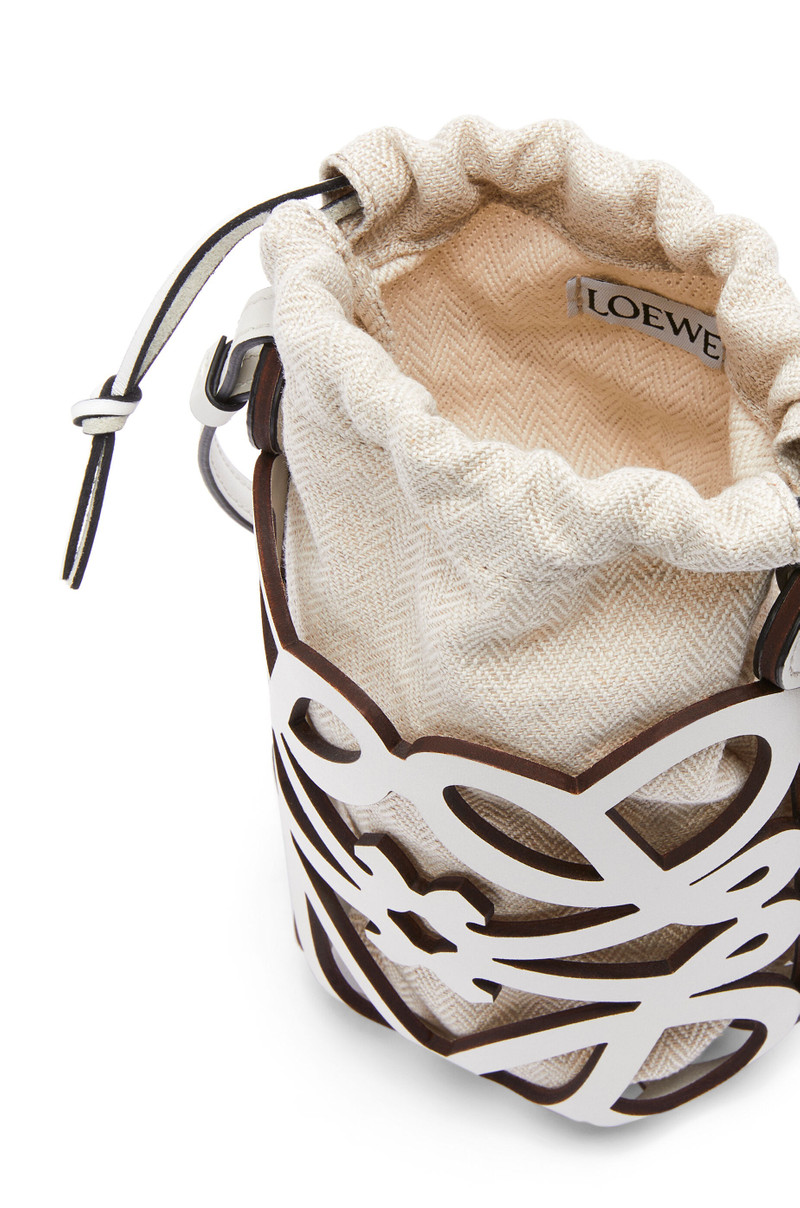 Anagram cut-out pocket in classic calfskin and canvas 4