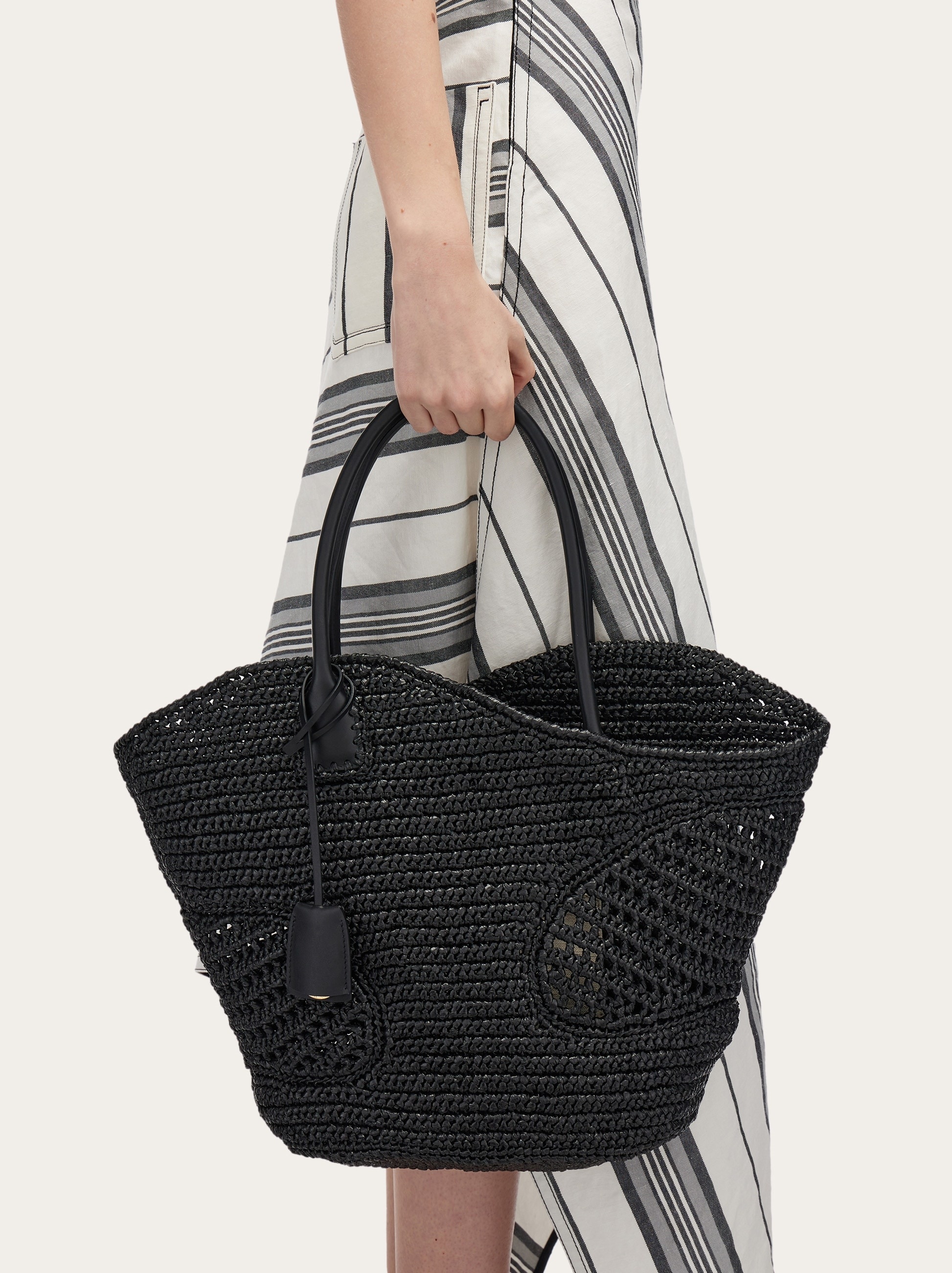 Tote bag with cut-out detailing (L) - 2