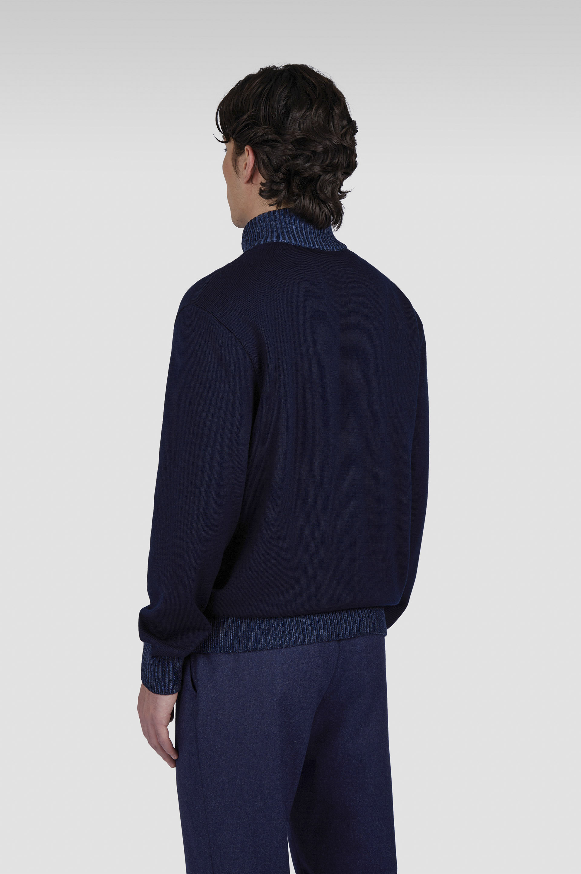 SOFT COOL TOUCH WOOL SWEATER WITH ZIP CLOSURE - 3