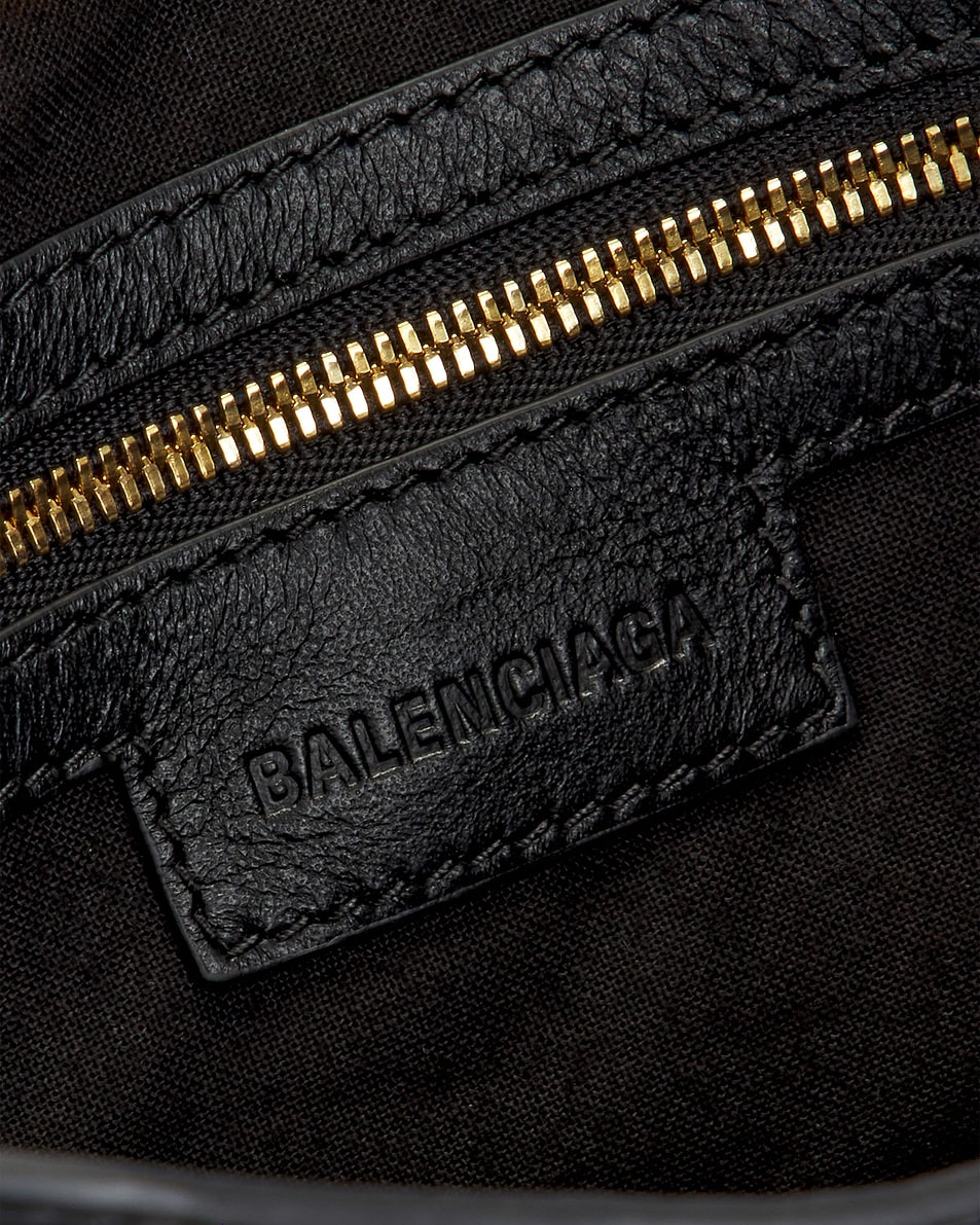 Le City Medium Croc Embossed Bag - 6
