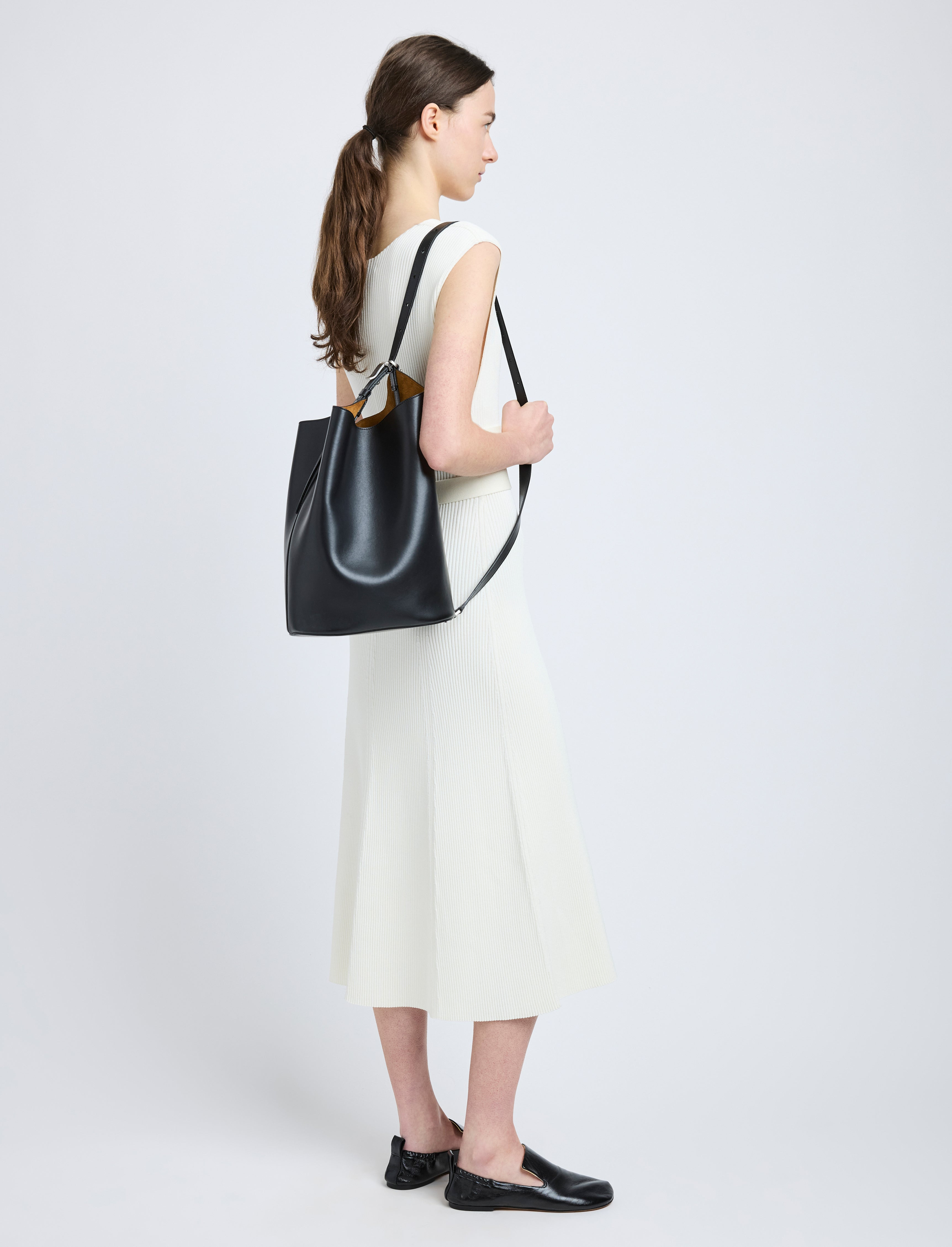 Brant Bucket Bag in Smooth Calf - 6