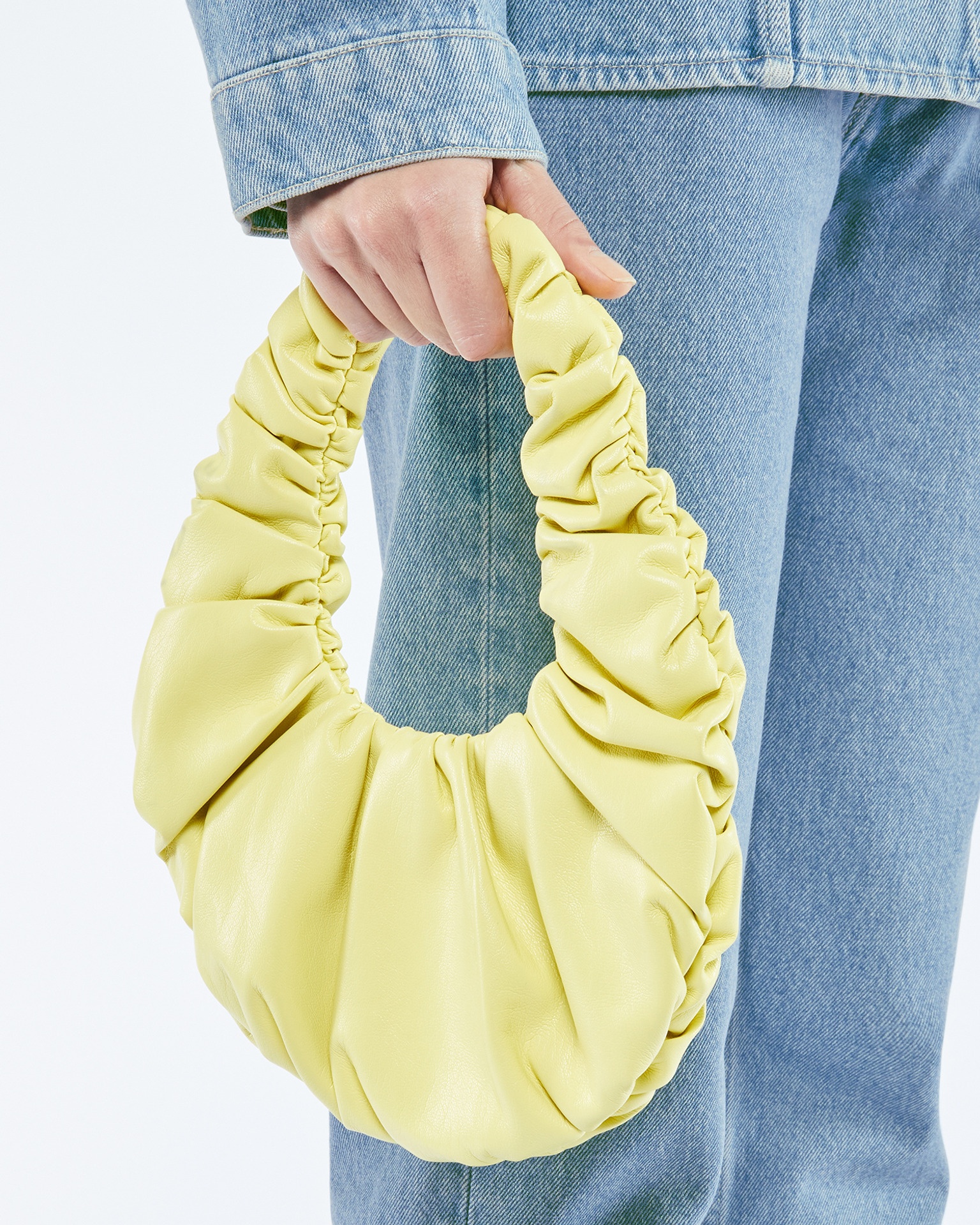 ANJA BAGUETTE MINI - OKOBOR™ alt-leather ruched bag - Yellow - 5