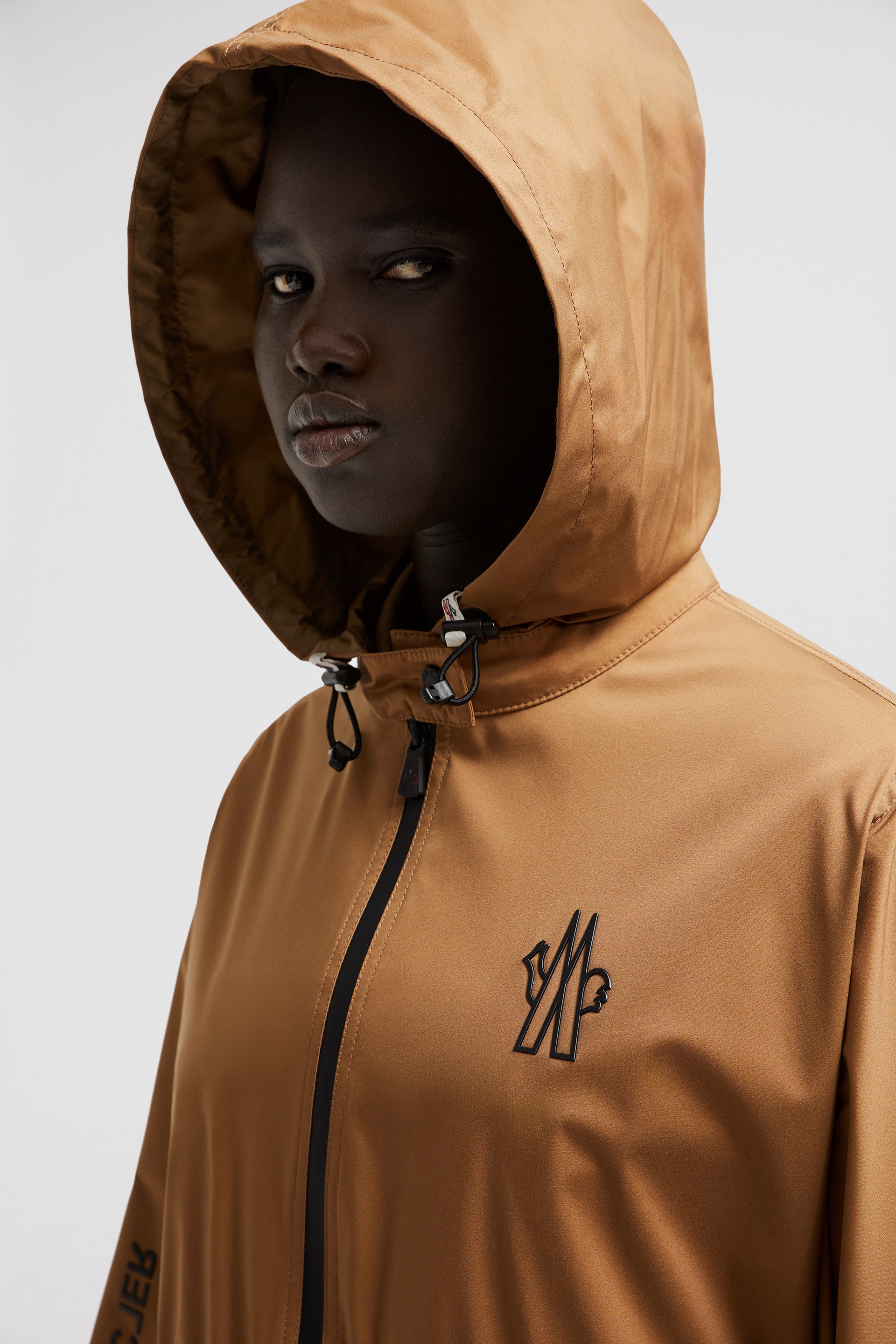 Vorassy Hooded Cape - 4