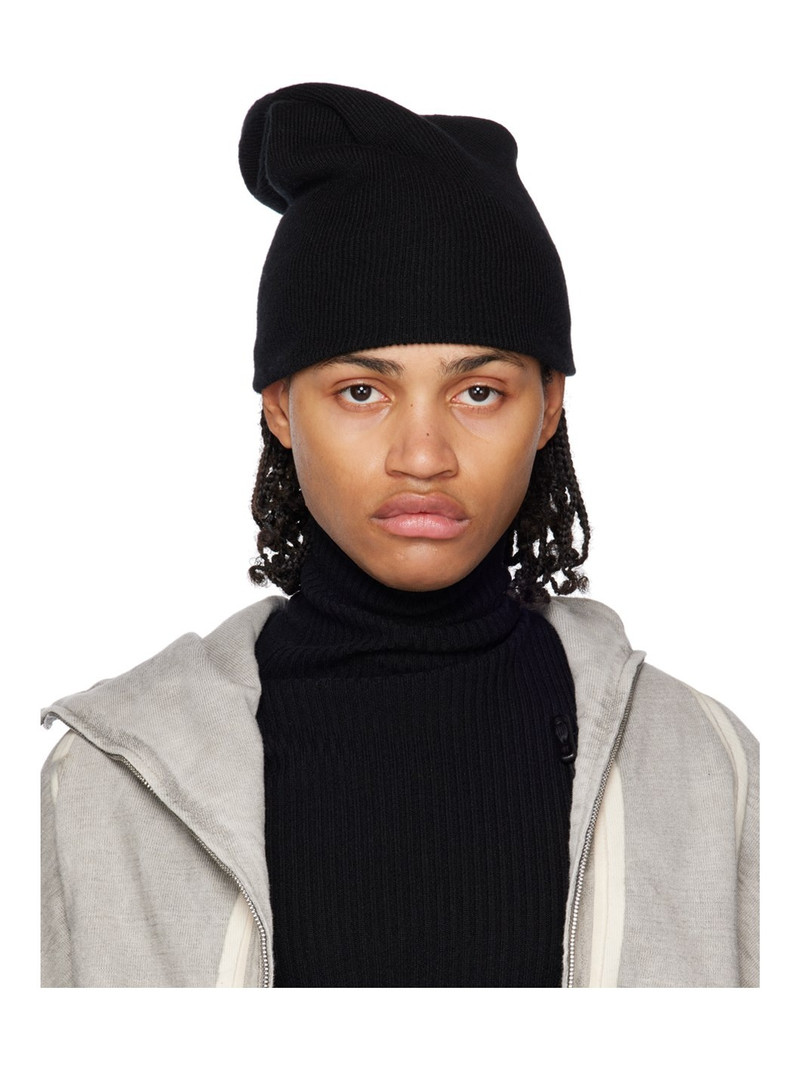 Black Seamless Beanie 1