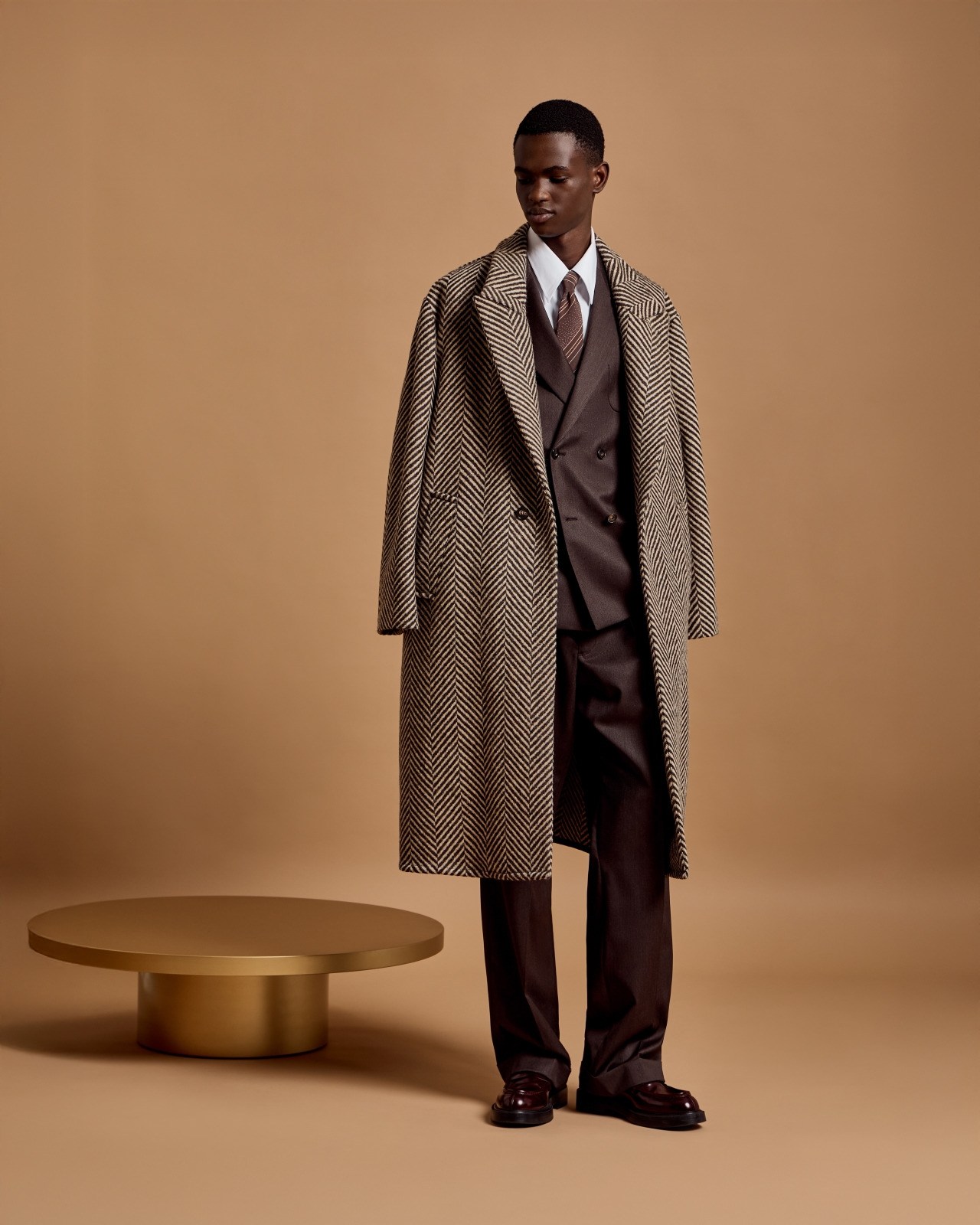 SINGLE-BREASTED COAT IN A CHEVRON WOOL TWEED - 6