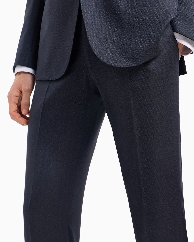 Single-breasted, slim-fit suit in superfine wool with a striped chevron motif 6