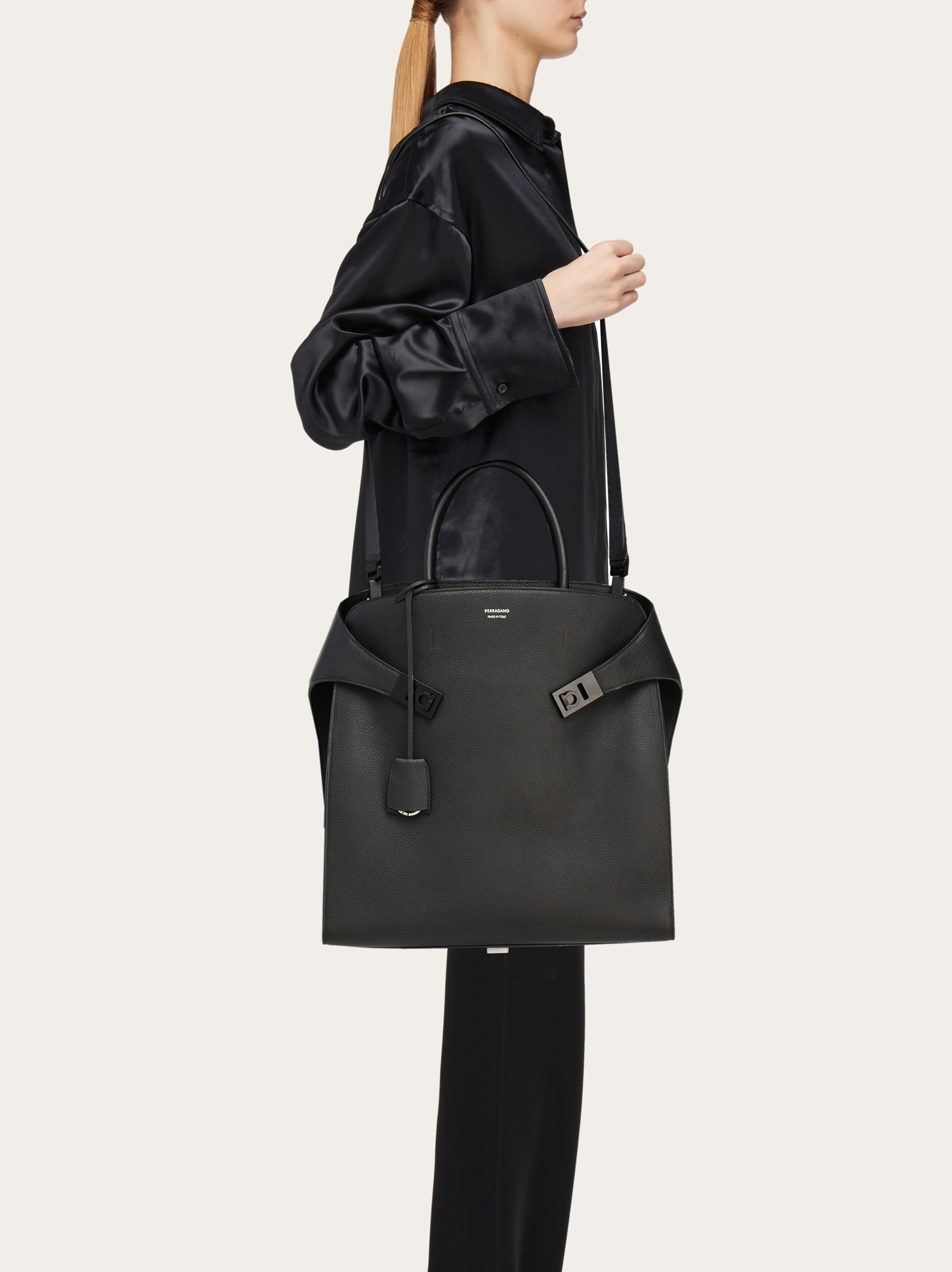 Hug tote bag - 9