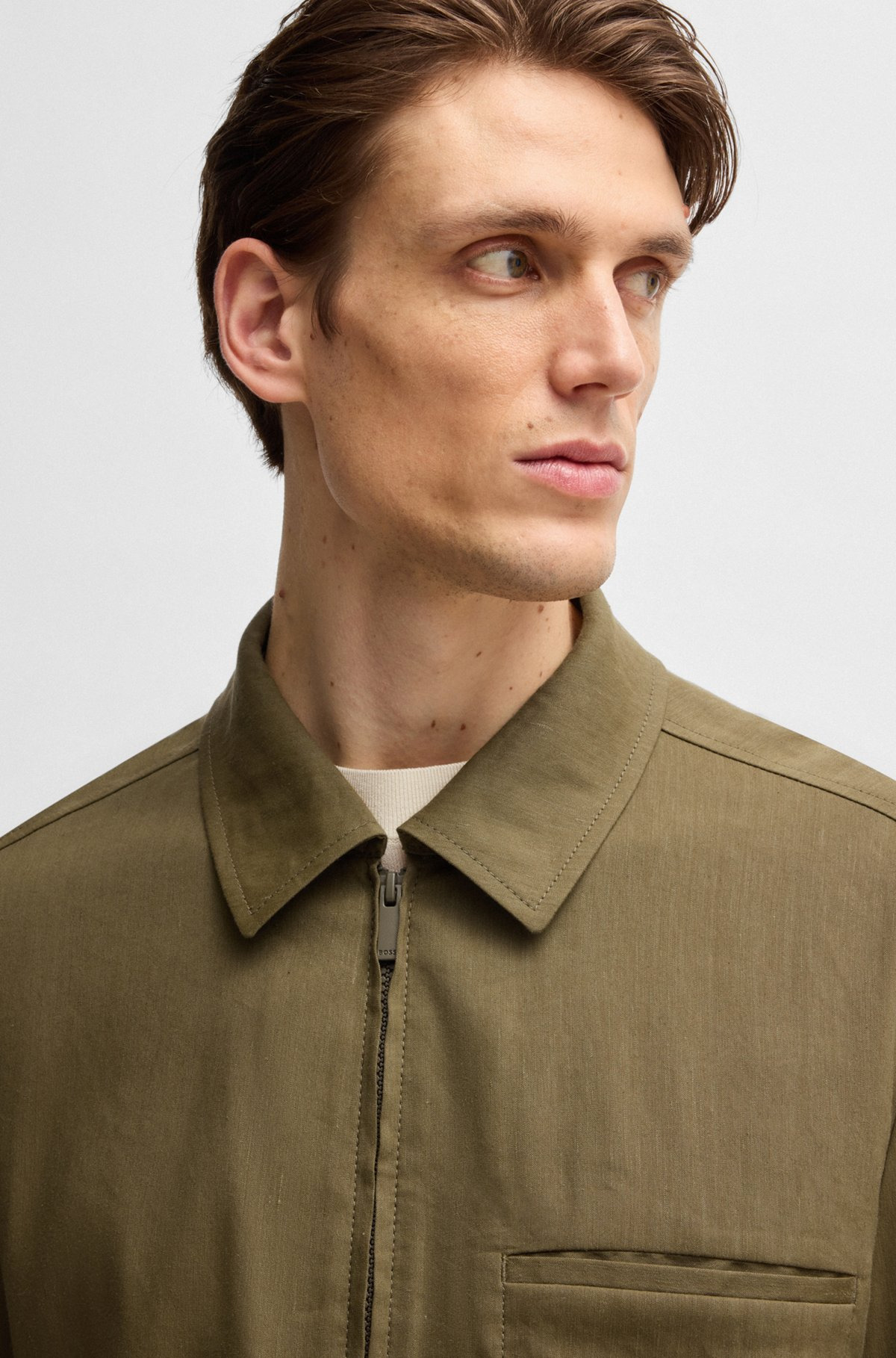 RELAXED-FIT ZIPPED OVERSHIRT IN A LINEN BLEND - 5