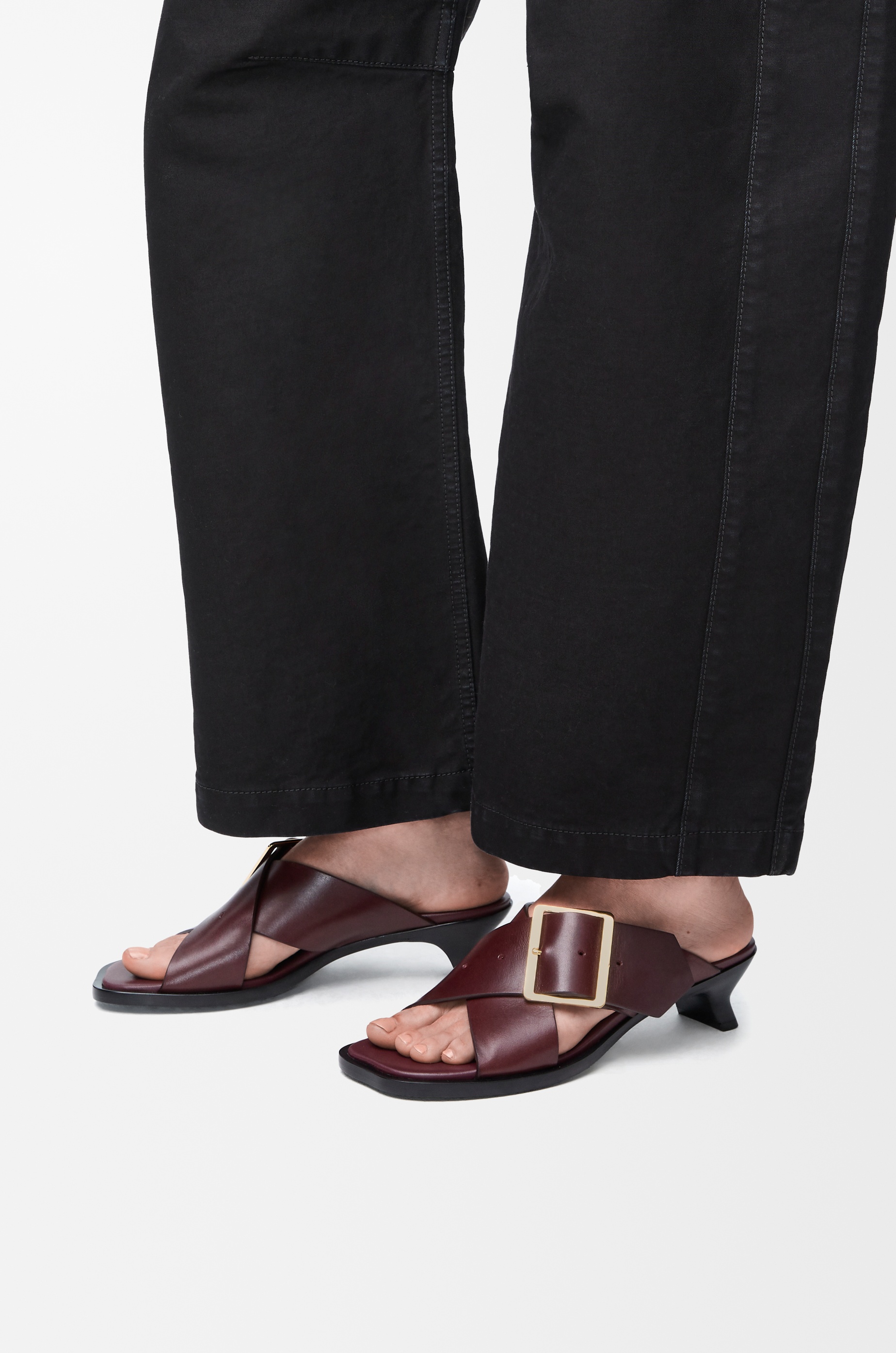 Petal Belt sandal in vegetable-tanned calfskin - 2