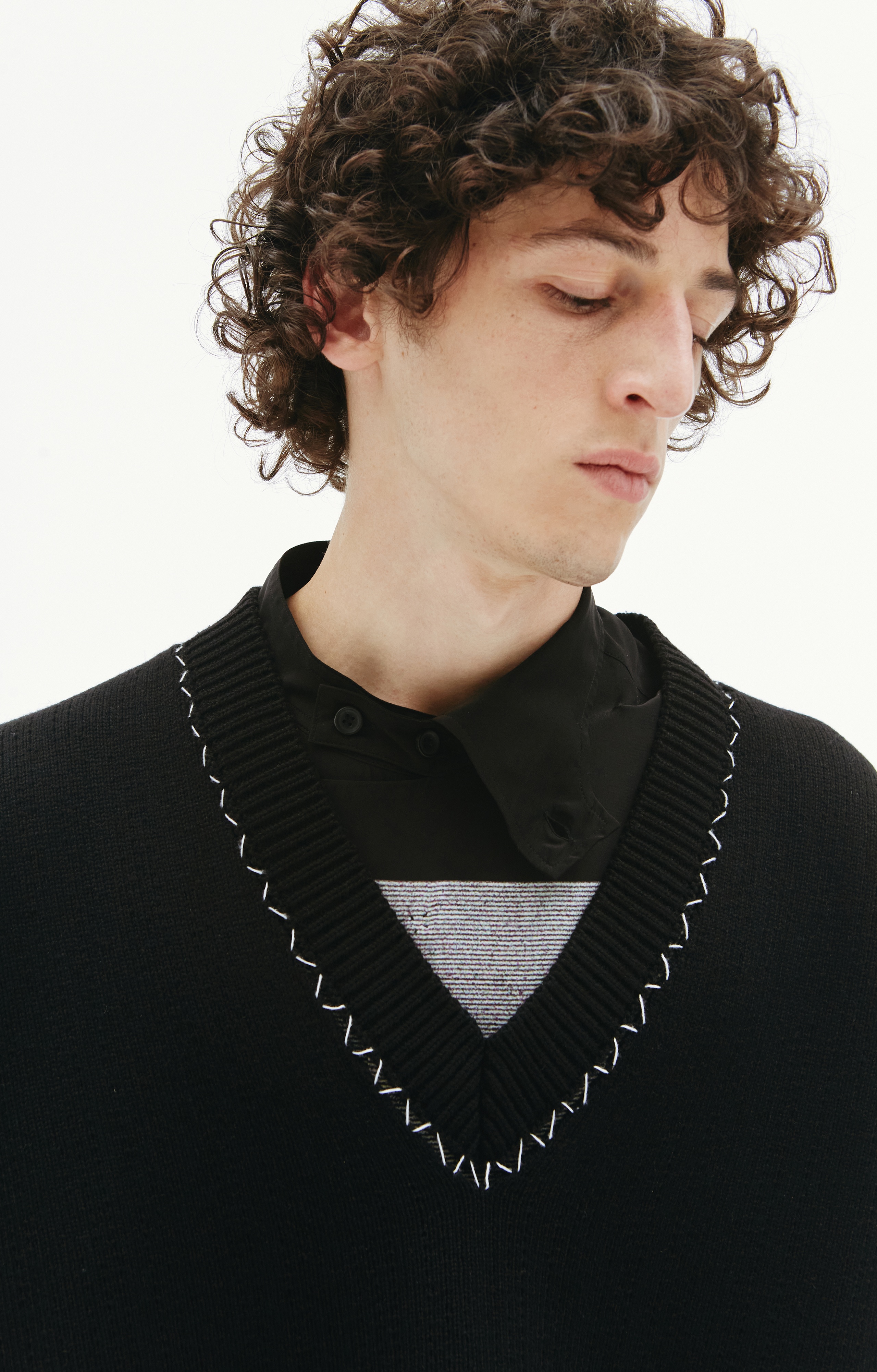 V-NECK OVERSIZE SWEATER - 4