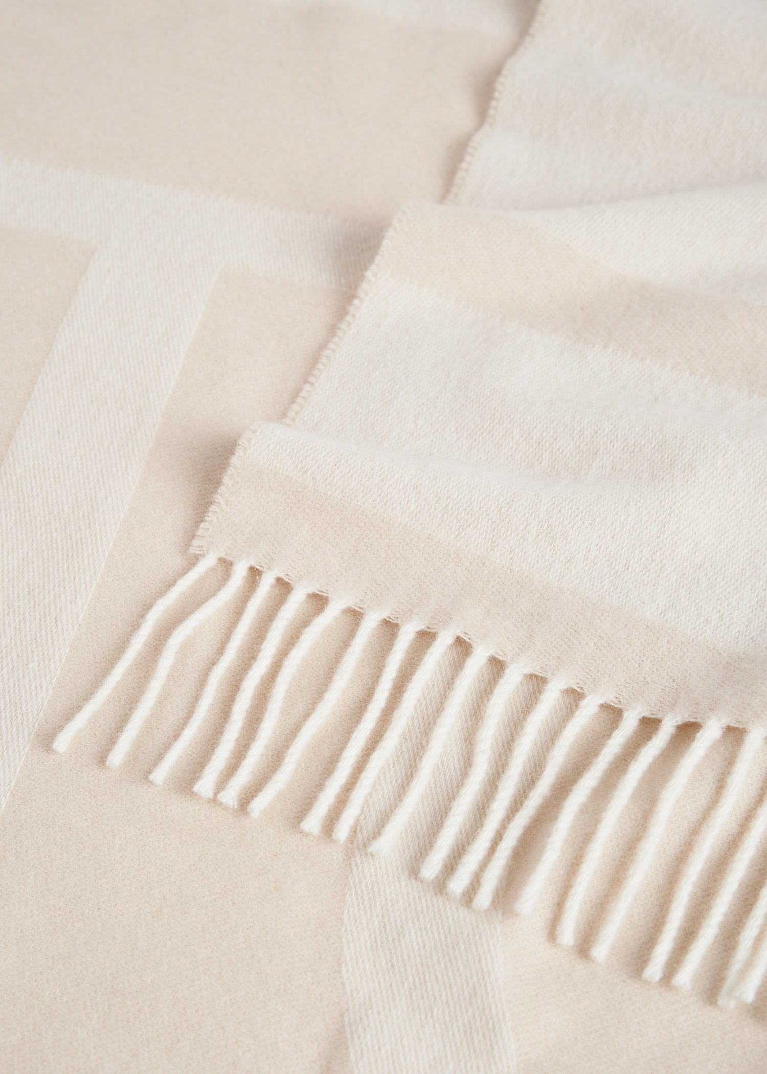 Monogram jacquard wool scarf eggnog - 7