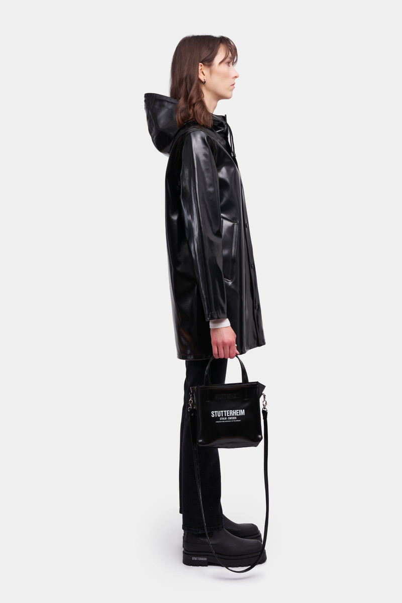 Stutterheim Stockholm Opal Raincoat Black outlook