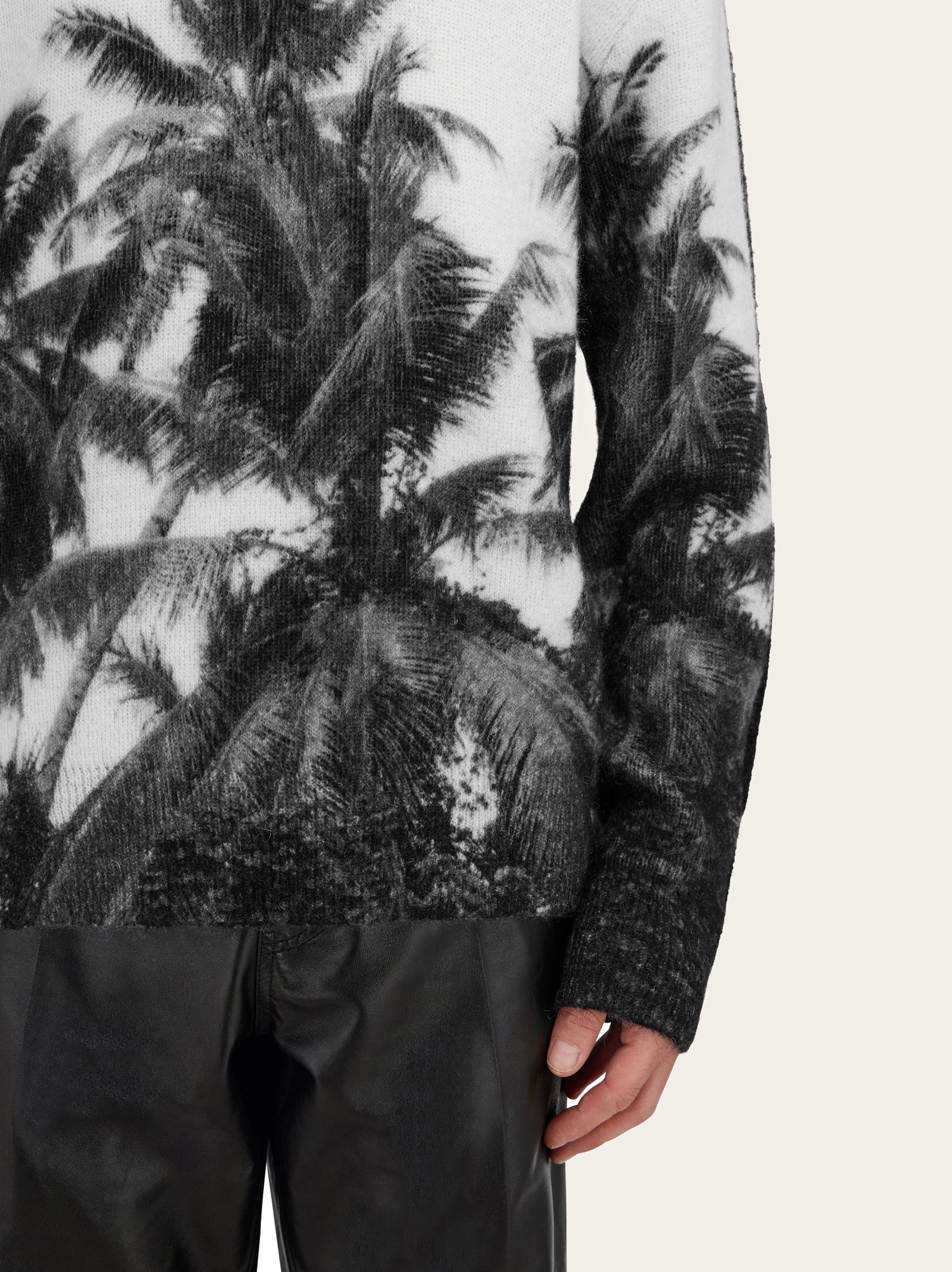 Crew neck sweater with Trinidad print - 6
