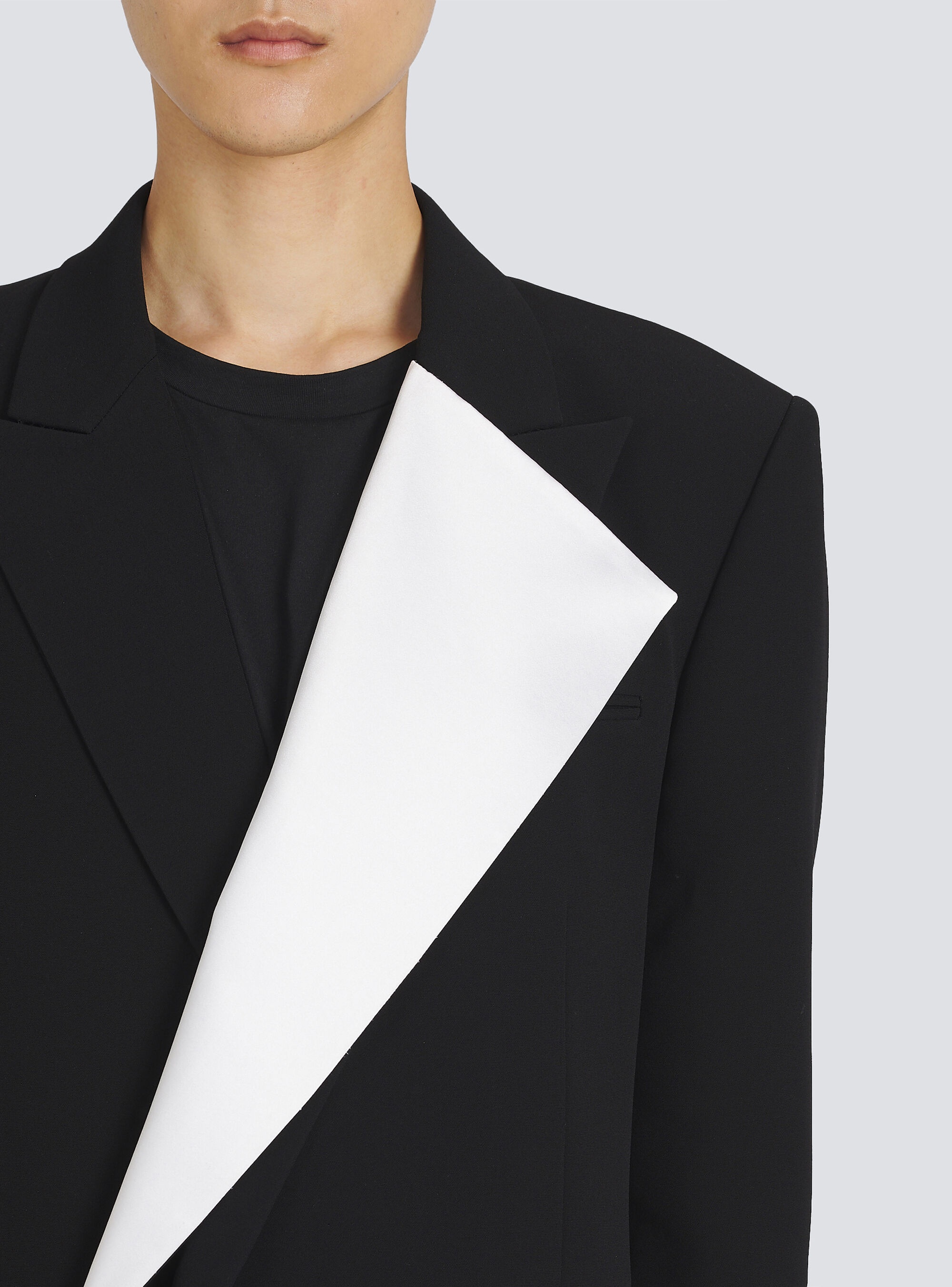 Eco-designed blazer with satin collar - 8