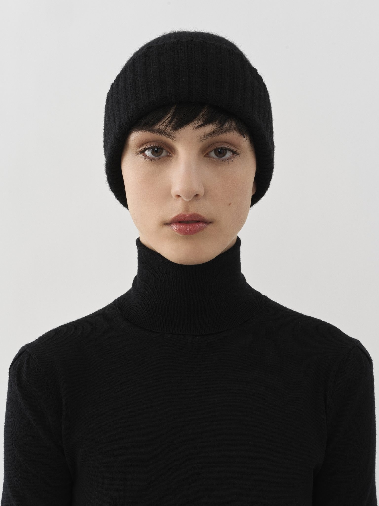 RIBBED KNIT BEANIE - 1
