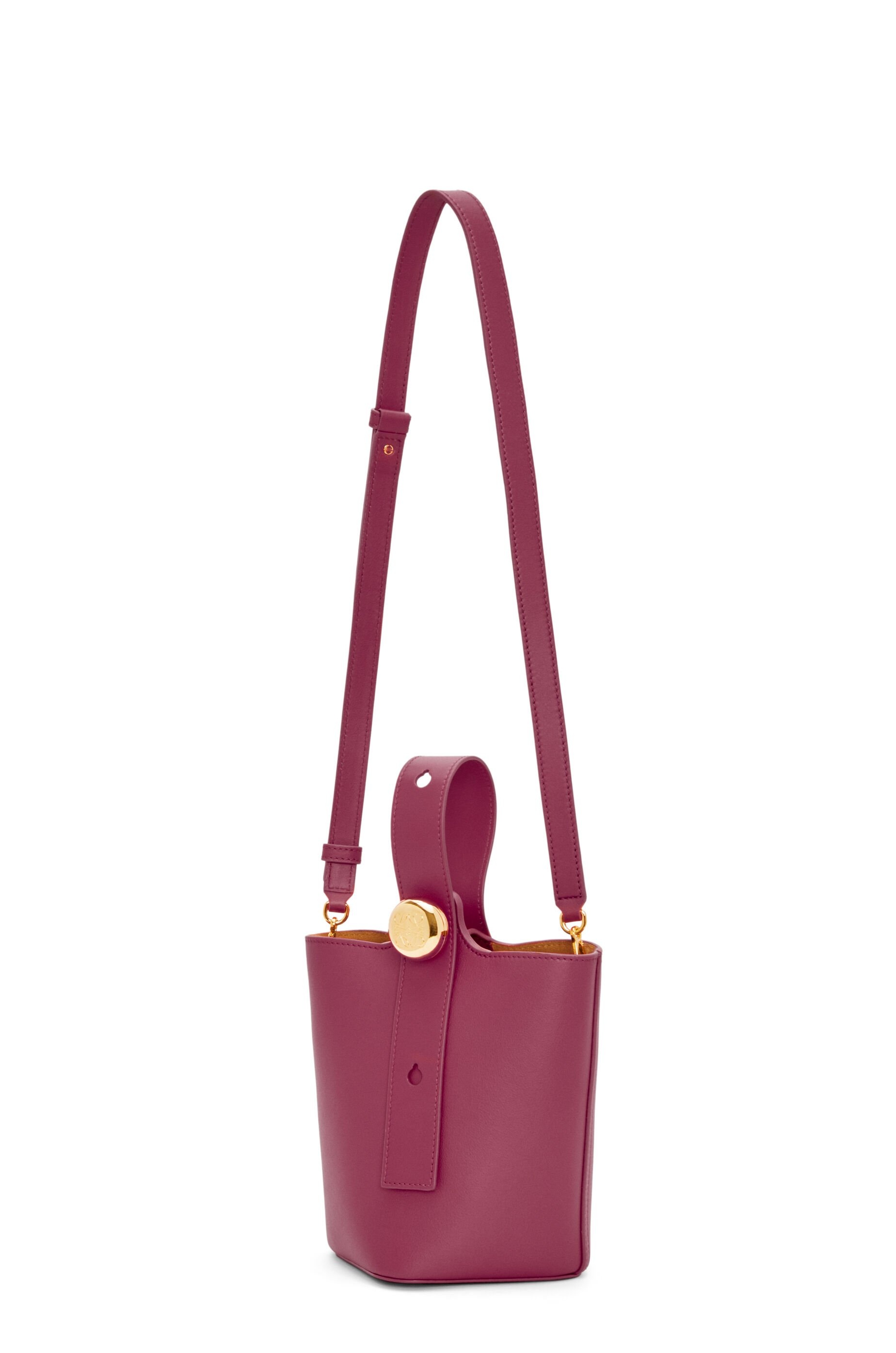 Mini Pebble Bucket bag in mellow calfskin - 6