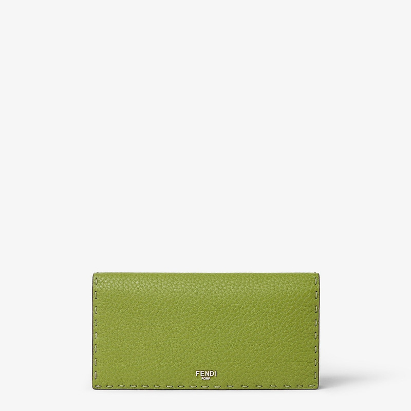 Selleria Wallet Green and black Selleria wallet with 141 hand-sewn stitches 1