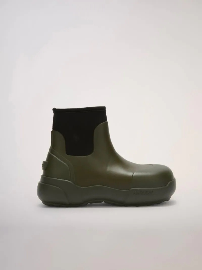 RUBBER BOOT 1