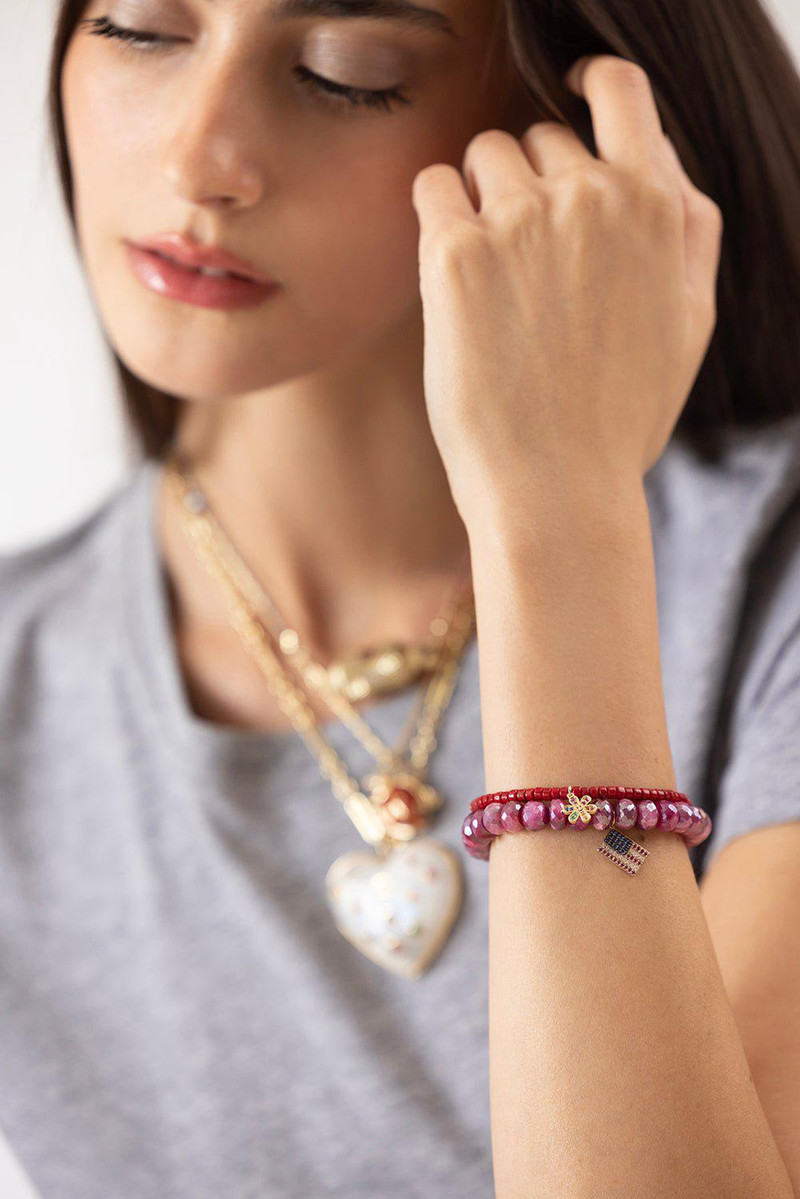 SYDNEY EVAN Small Daisy Happy Face Heishi Charm Bracelet outlook