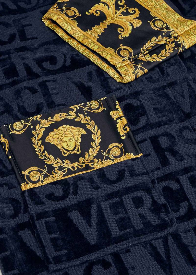 I ♡  Baroque Bathrobe 4