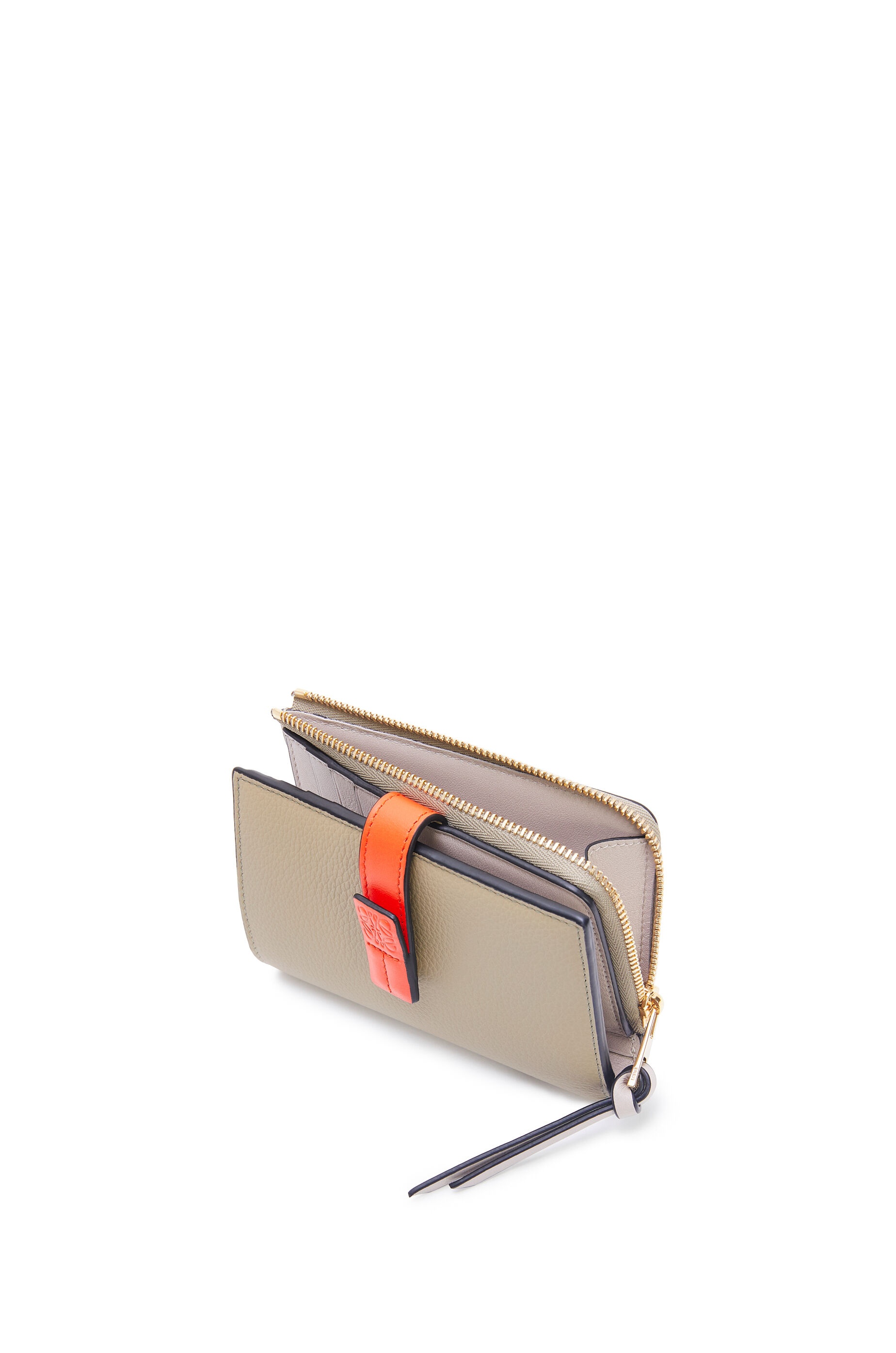 Slim zip bifold wallet in soft grained calfskin - 3