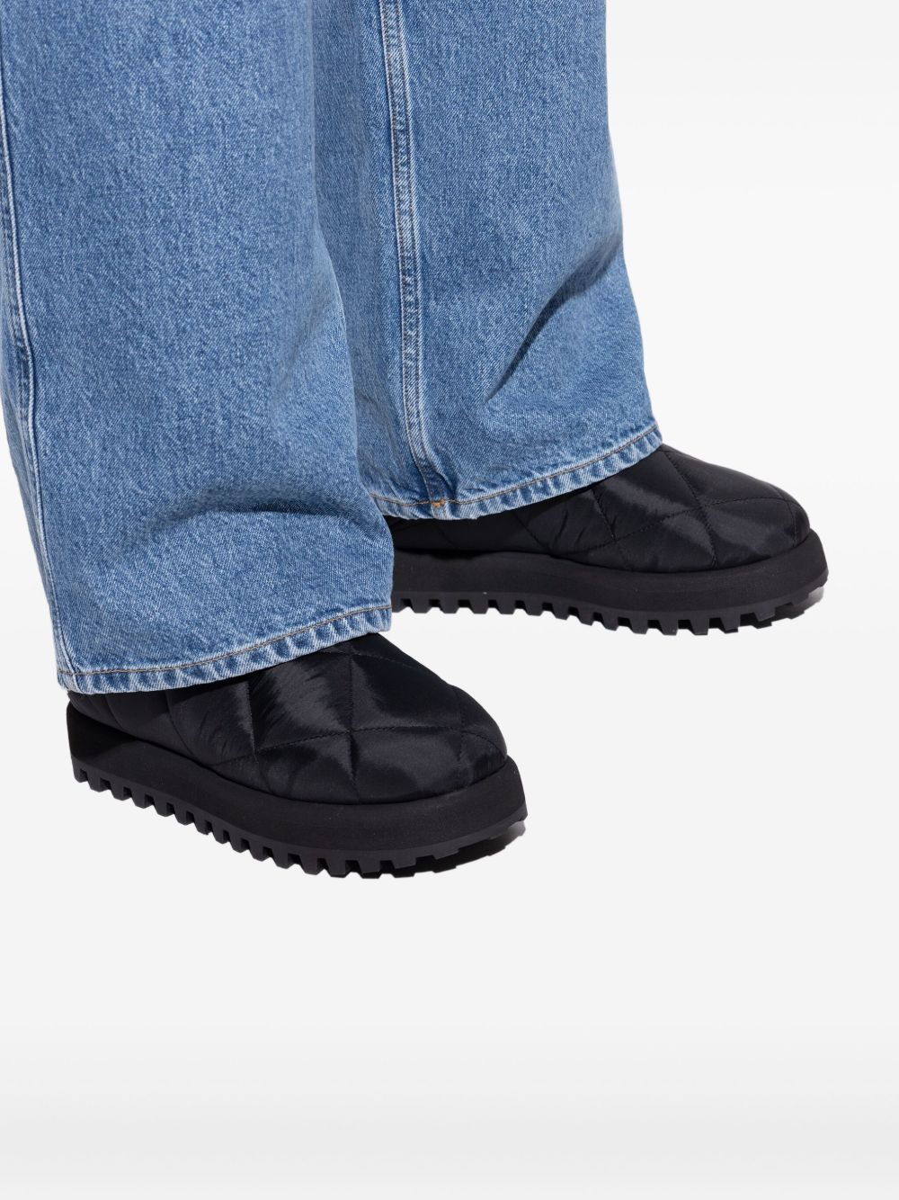 quilted-effect logo-detail boots - 4