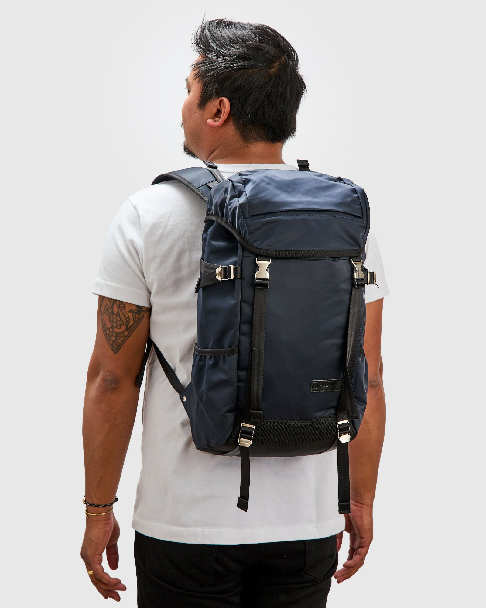 Lightning V2 Backpack in Navy - 2