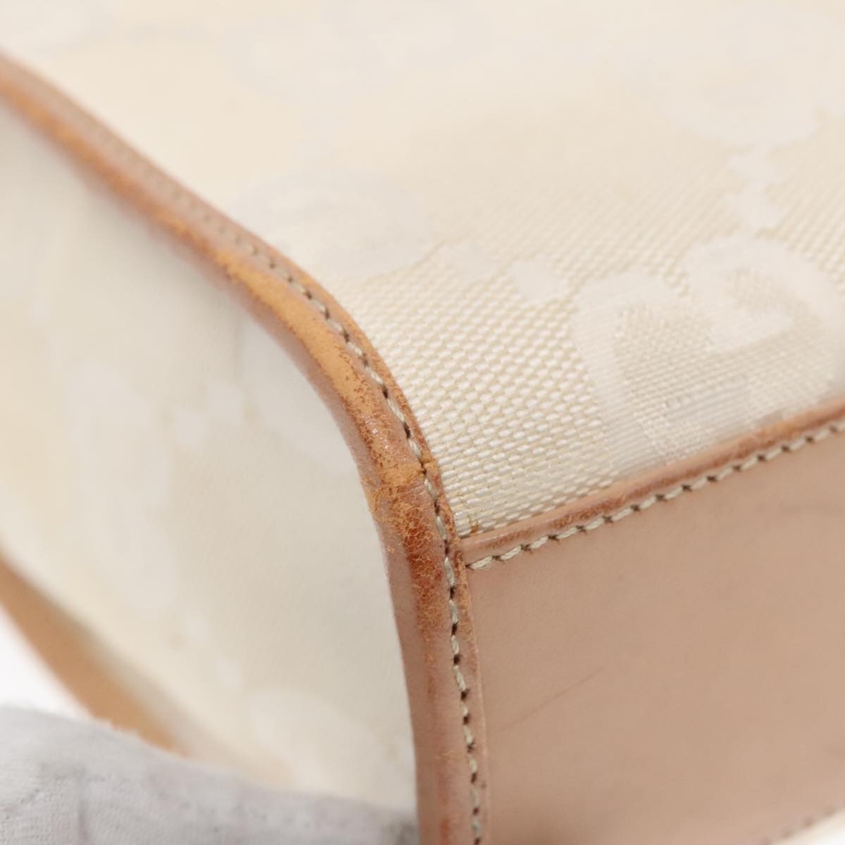 GUCCI GG Canvas Jackie Hand Bag White Beige - 11