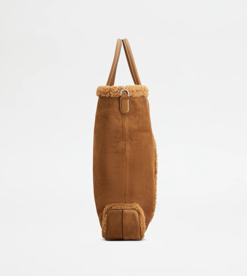 Tod's TOD'S DI BAG TOTE IN SUEDE AND SHEARLING MEDIUM - BROWN outlook